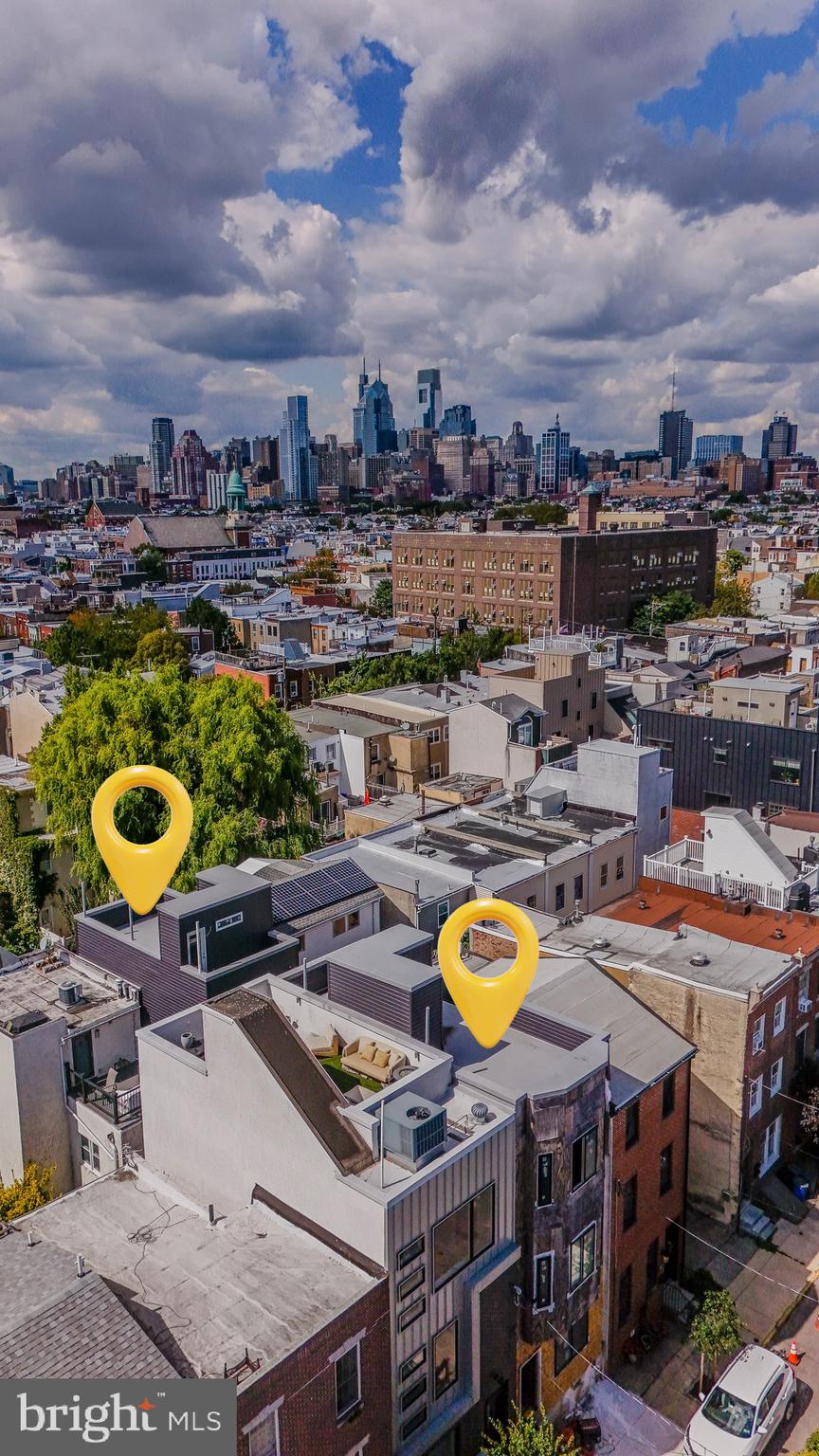 QUEEN VILLAGE - Residential