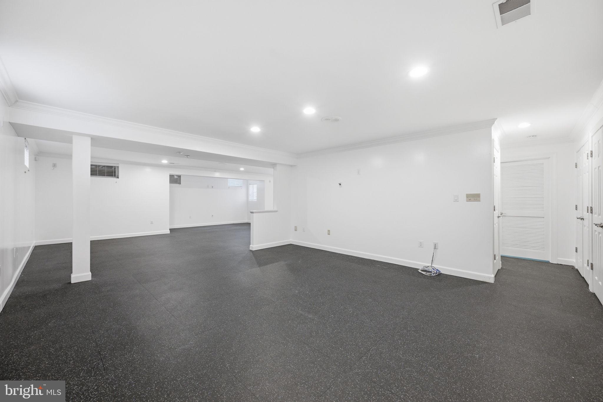 JAMES CREEK - Residential