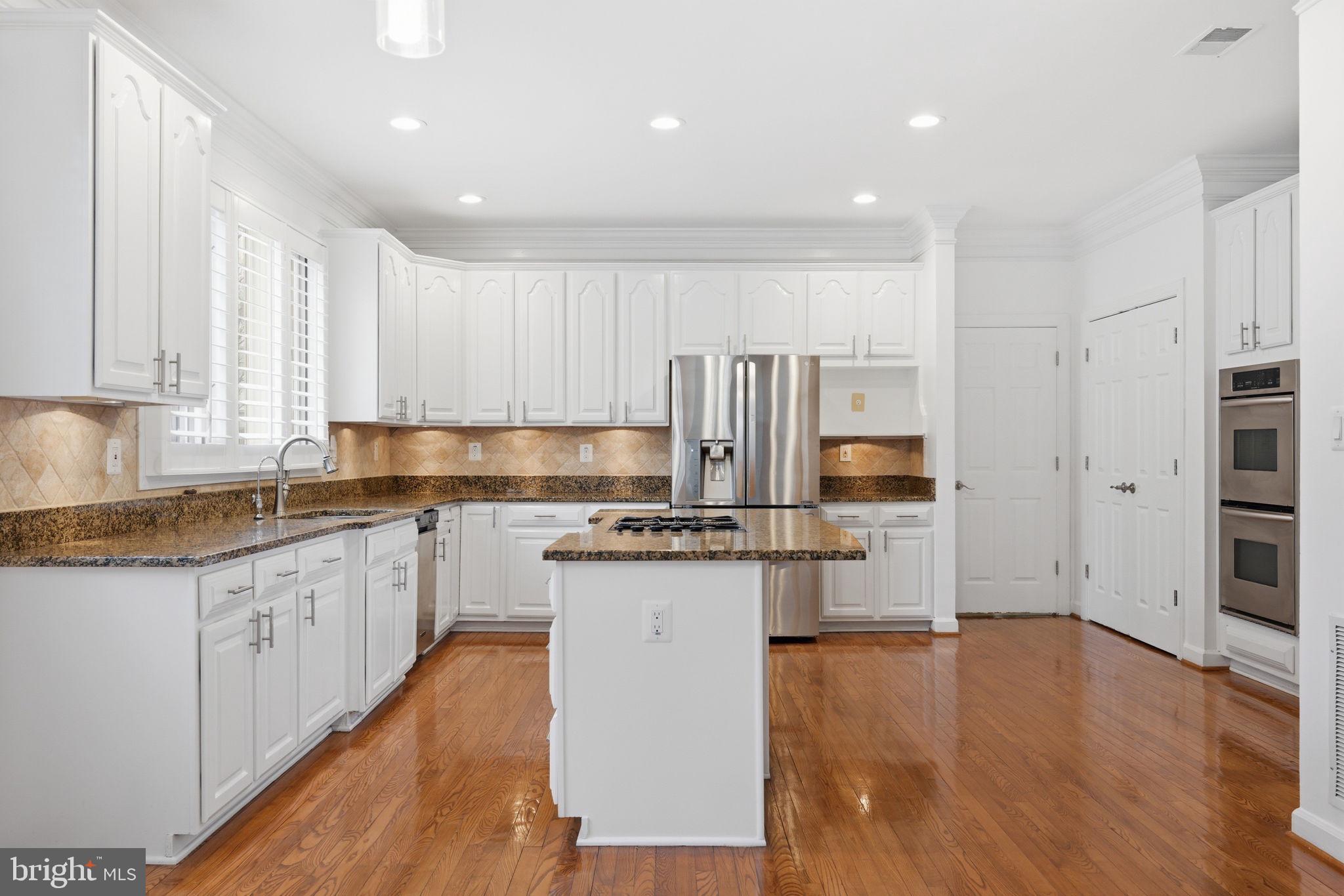 JAMES CREEK - Residential