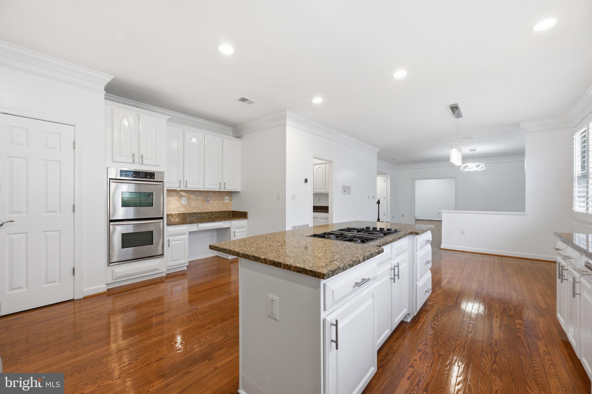 JAMES CREEK - Residential