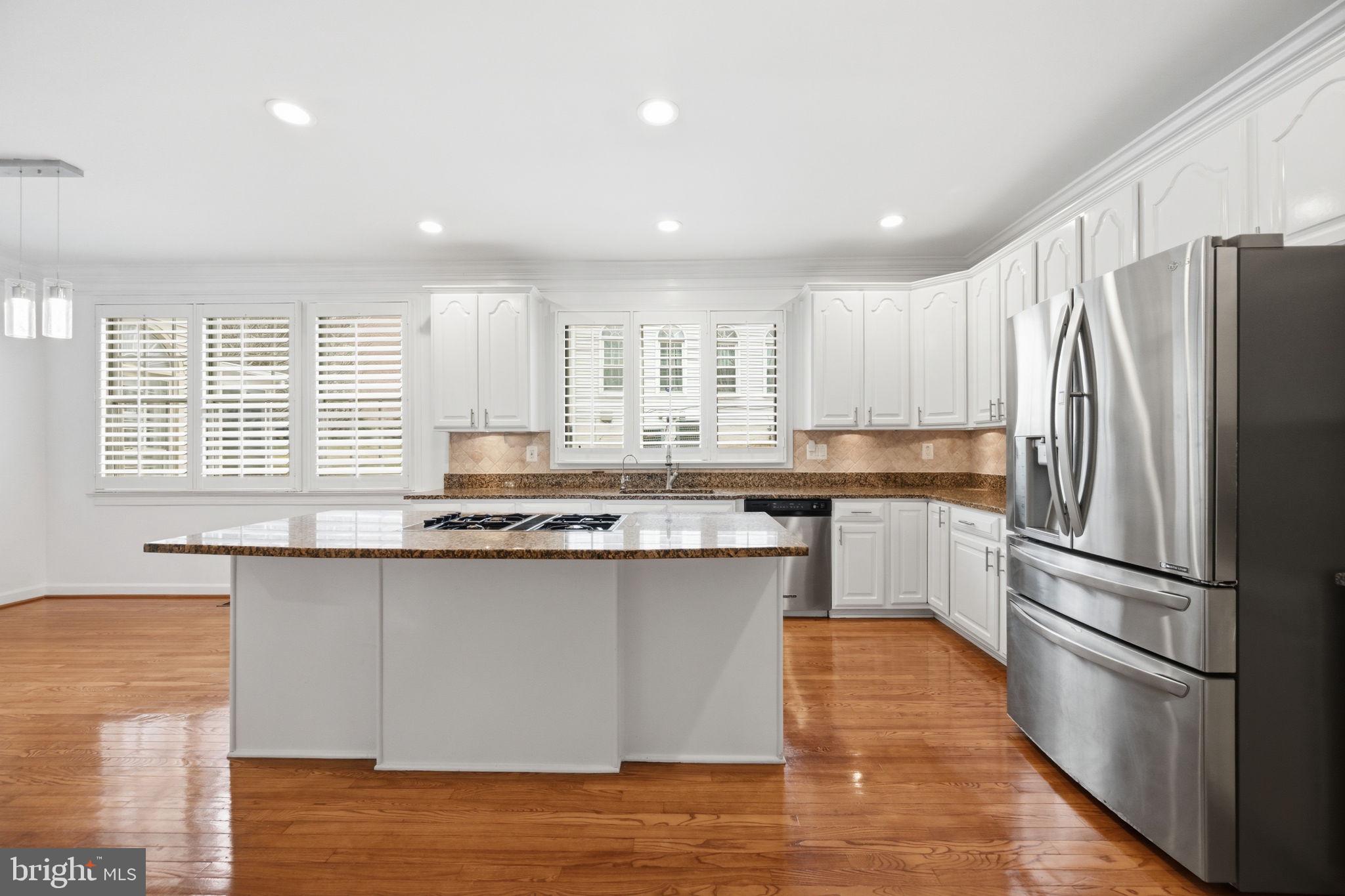 JAMES CREEK - Residential