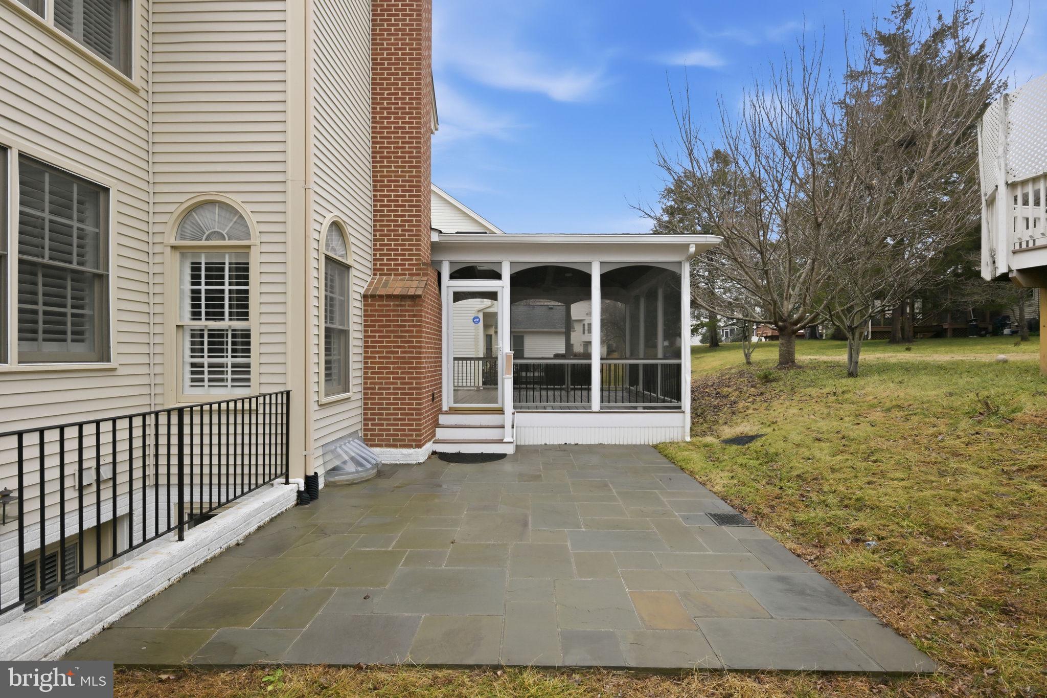 JAMES CREEK - Residential