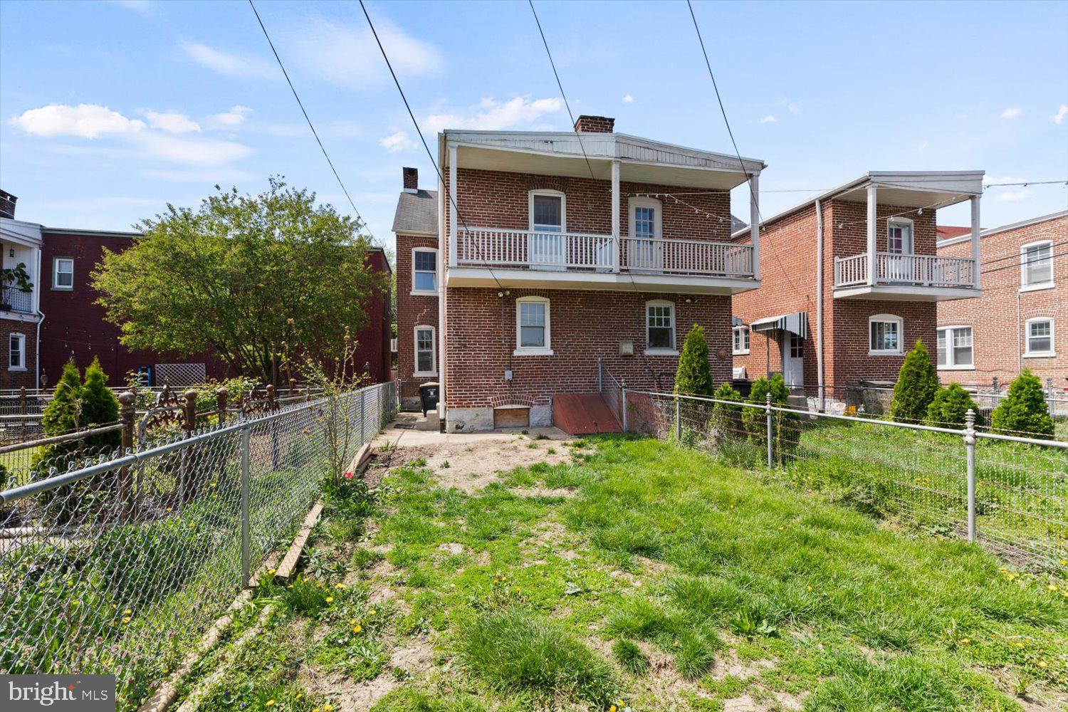 815 N LIME STREET