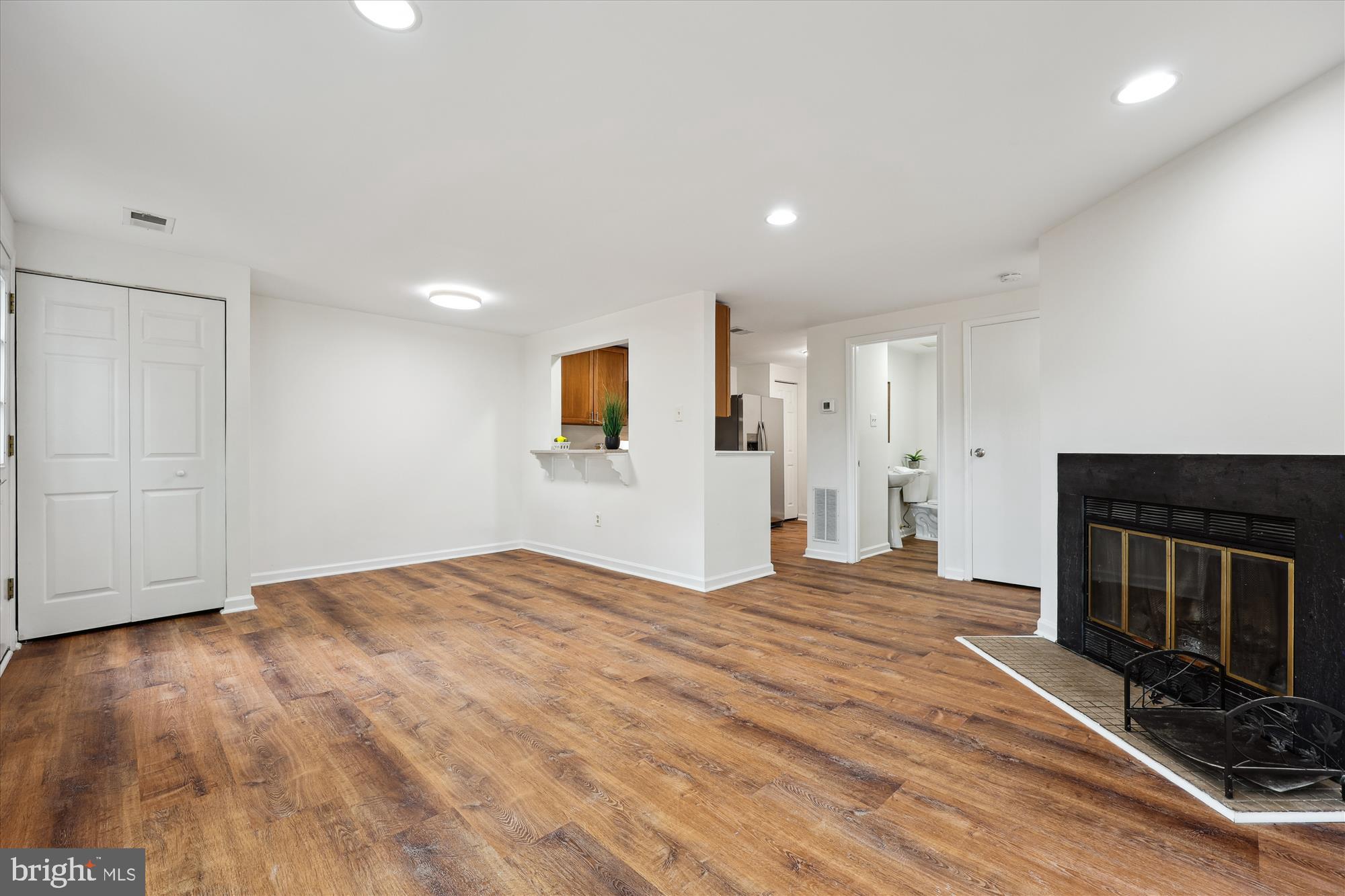 WATERS LANDING - Residential