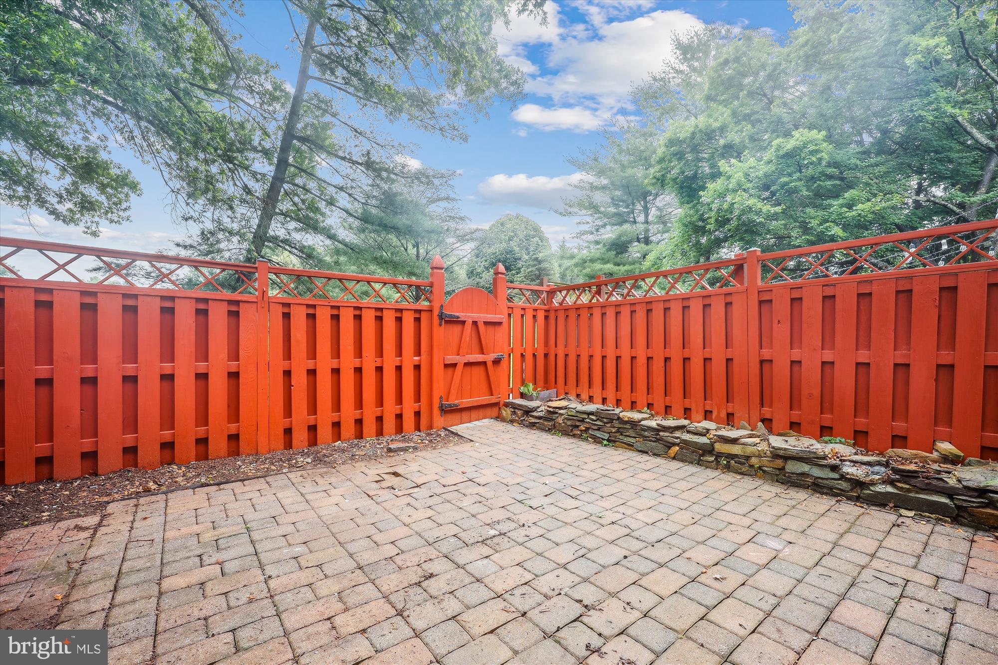 WATERS LANDING - Residential