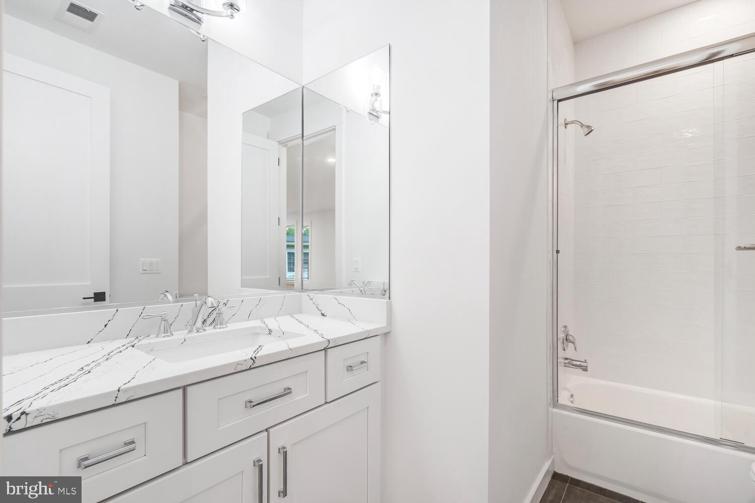 BELMONT - Residential