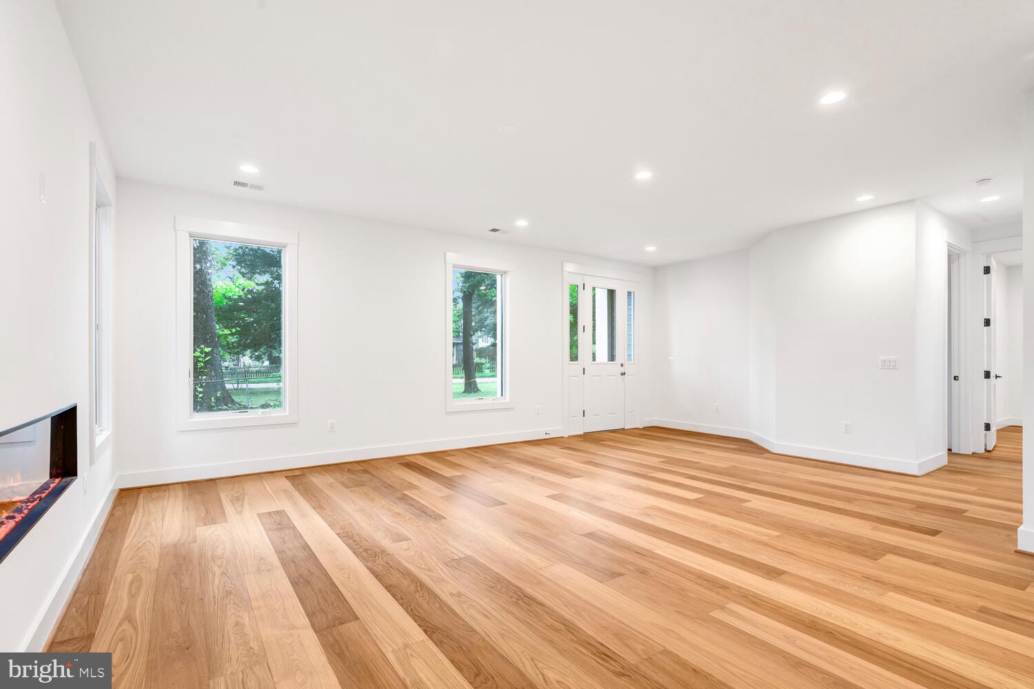 BELMONT - Residential