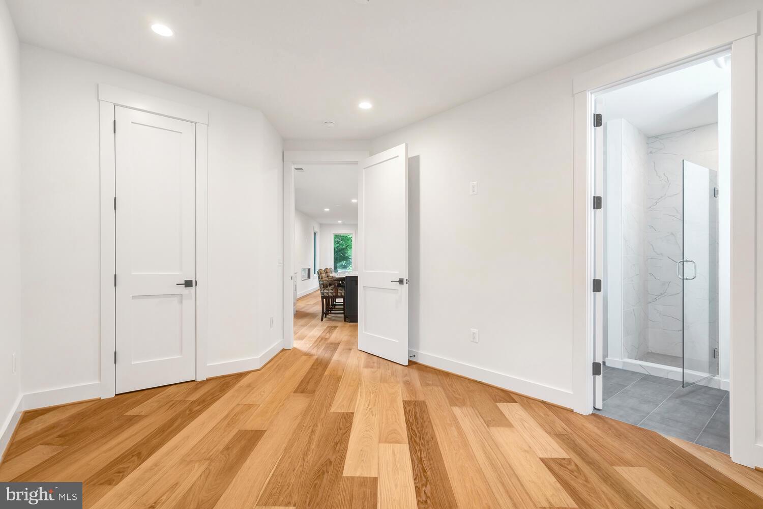 BELMONT - Residential