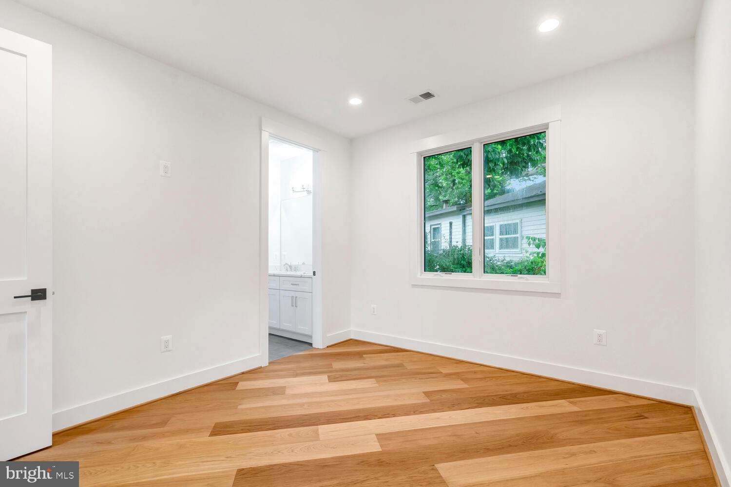 BELMONT - Residential