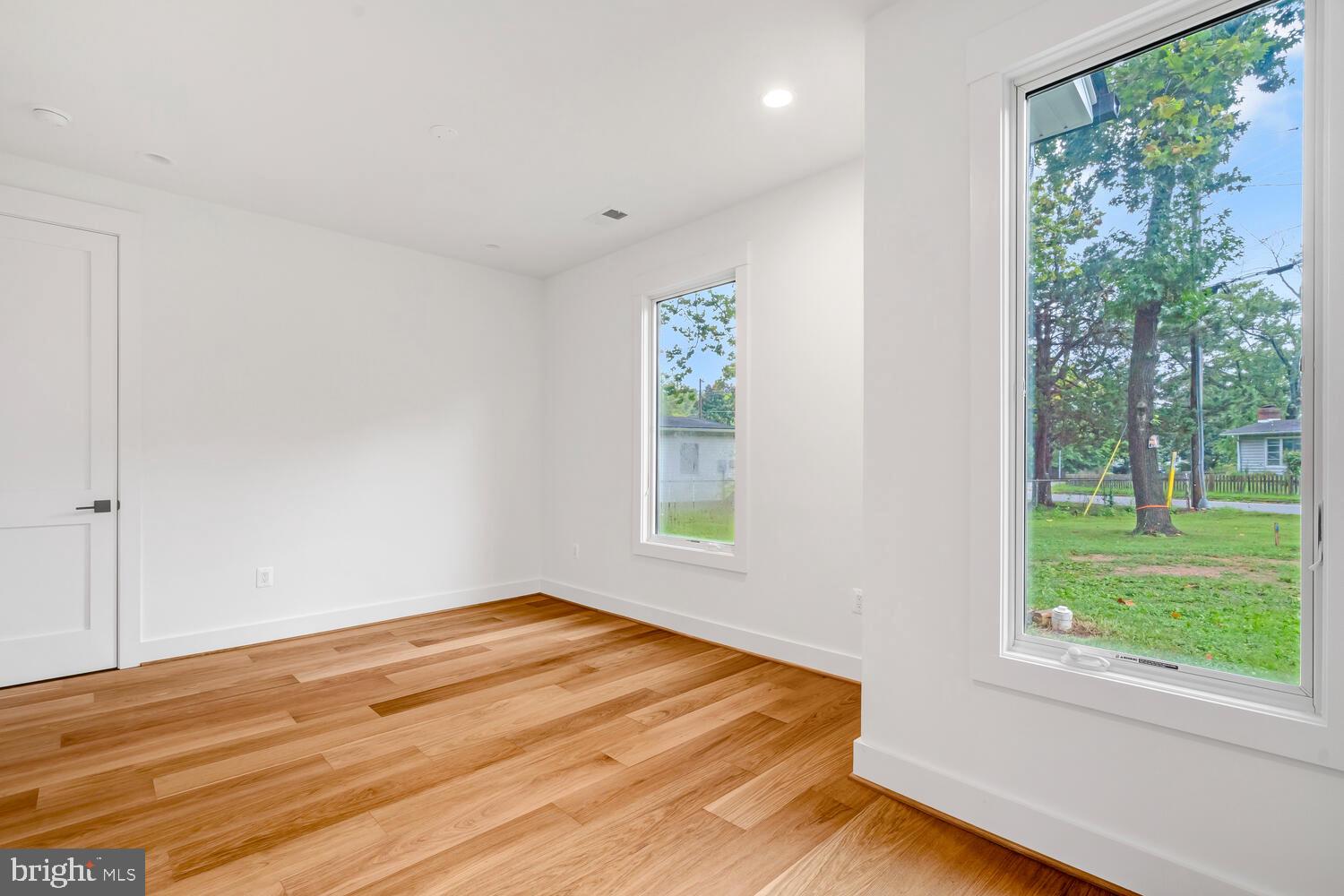 BELMONT - Residential