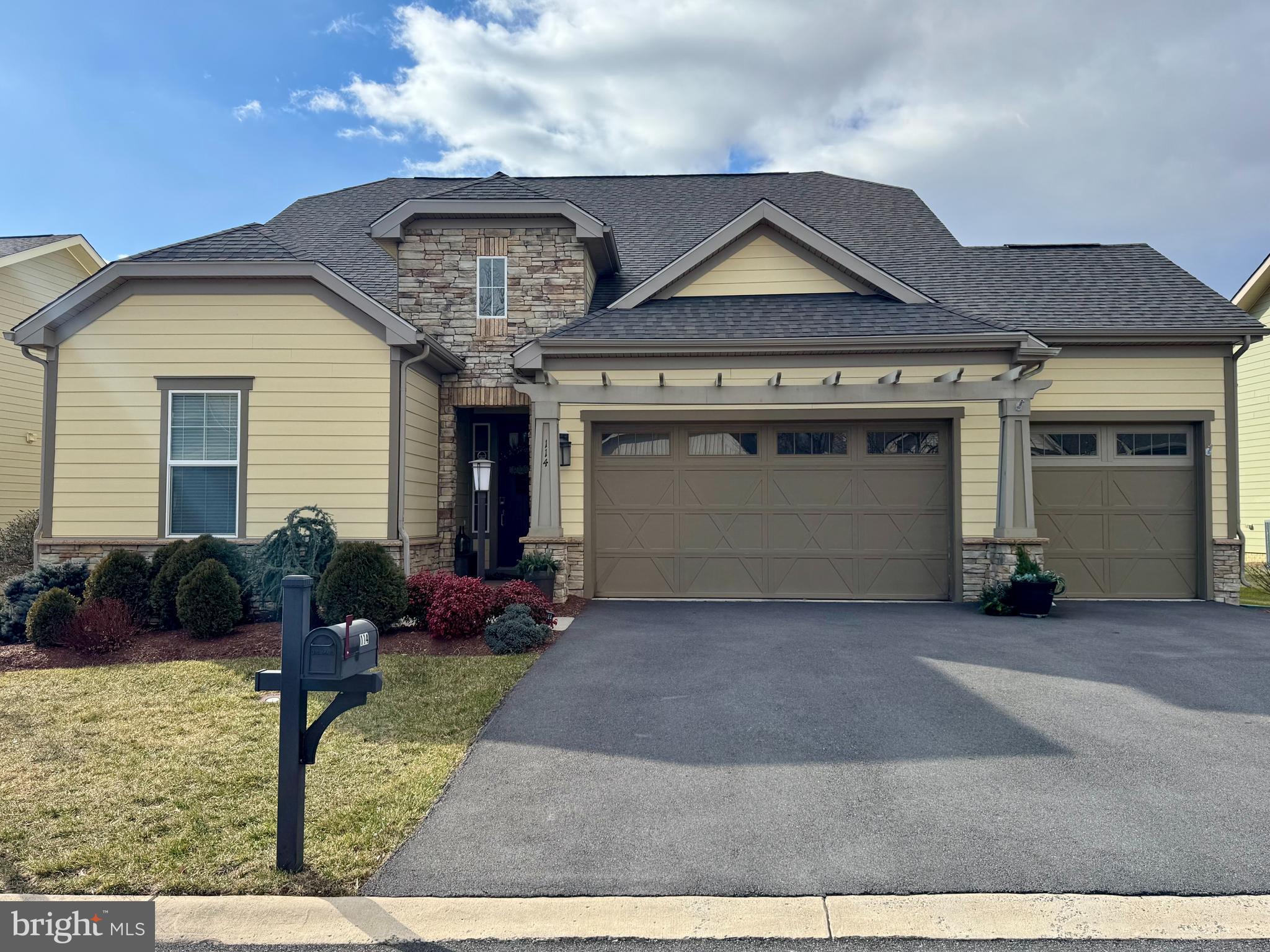 SHENANDOAH, LAKE FREDERICK - Residential