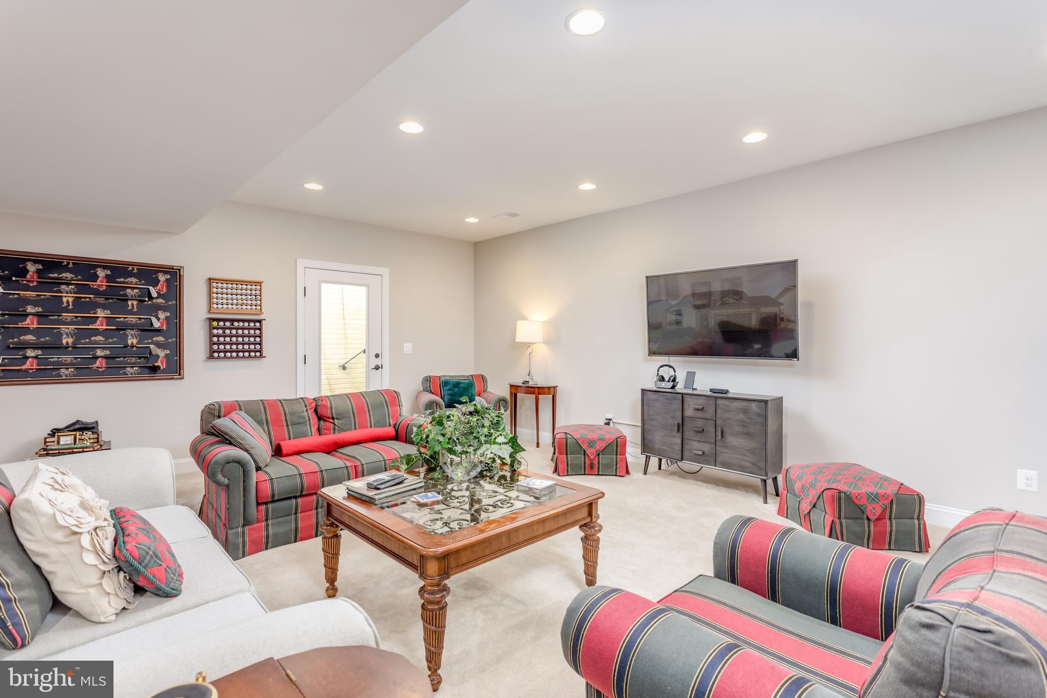 SHENANDOAH, LAKE FREDERICK - Residential