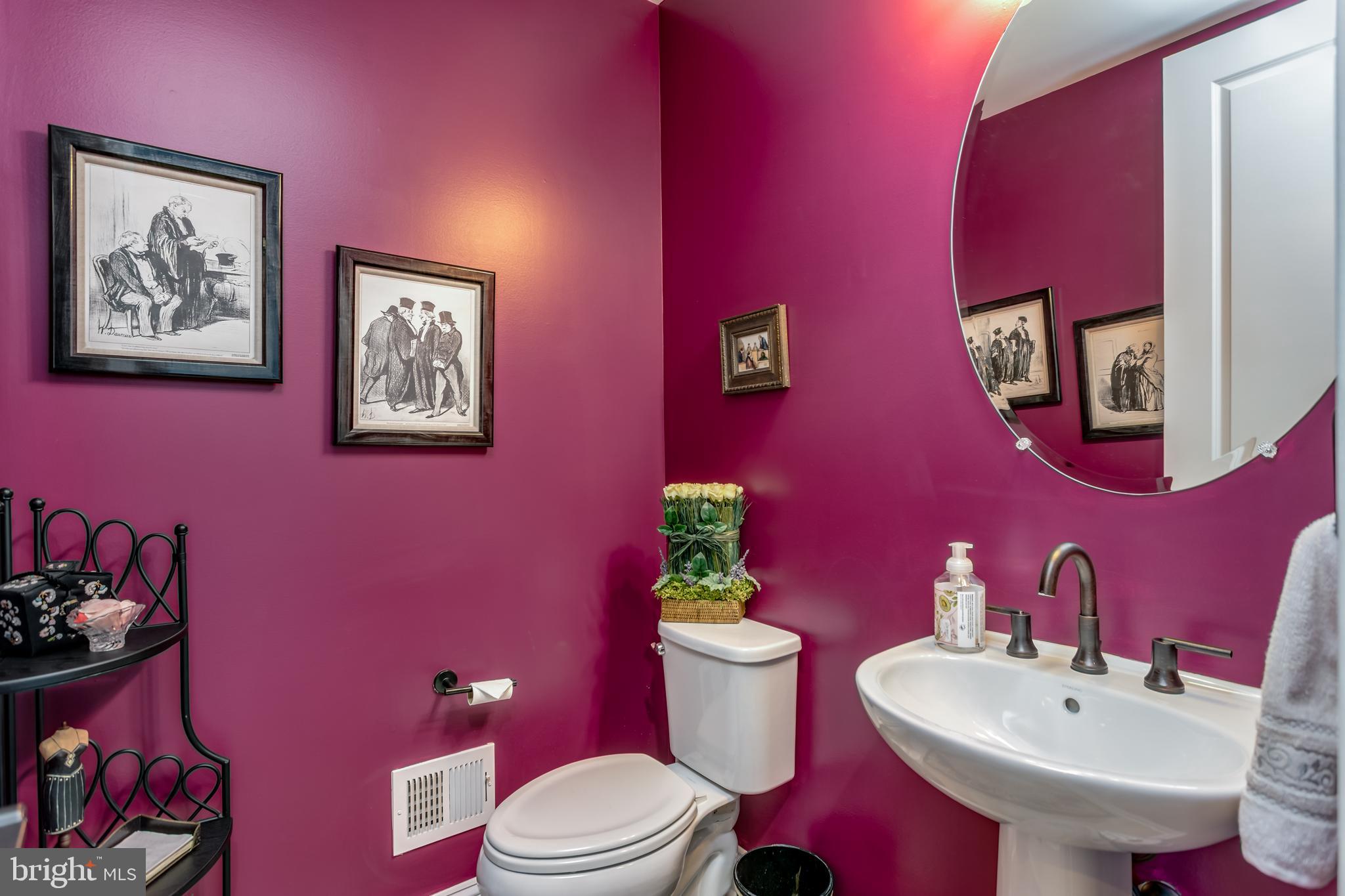 SHENANDOAH, LAKE FREDERICK - Residential