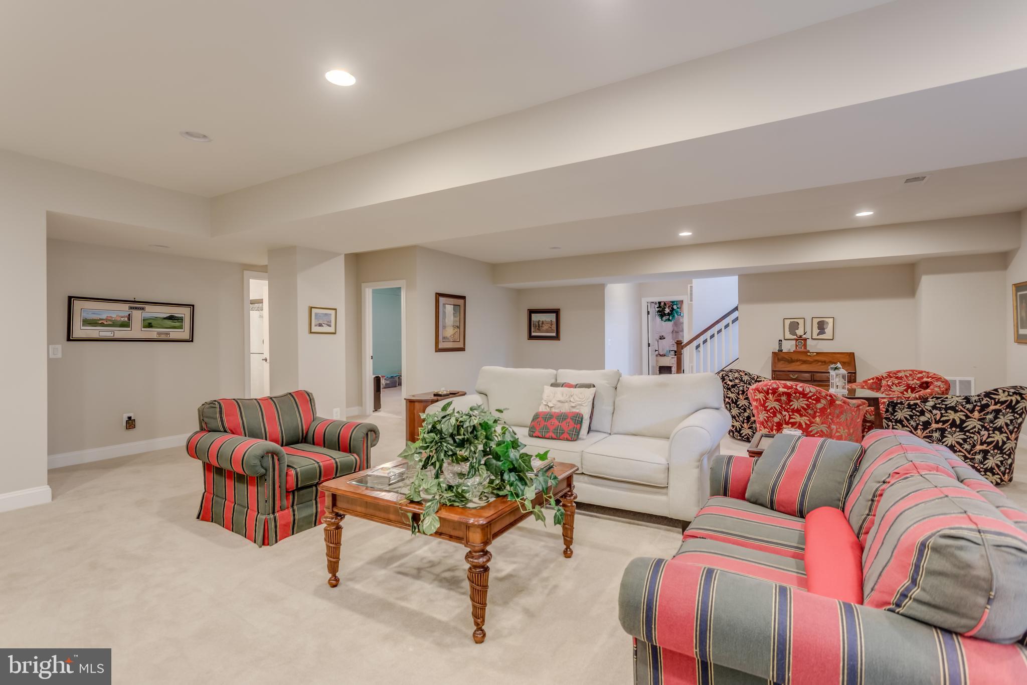 SHENANDOAH, LAKE FREDERICK - Residential