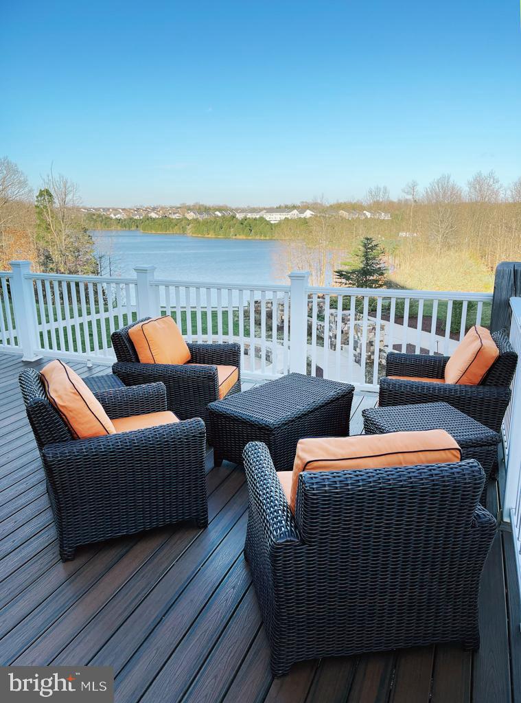 SHENANDOAH, LAKE FREDERICK - Residential