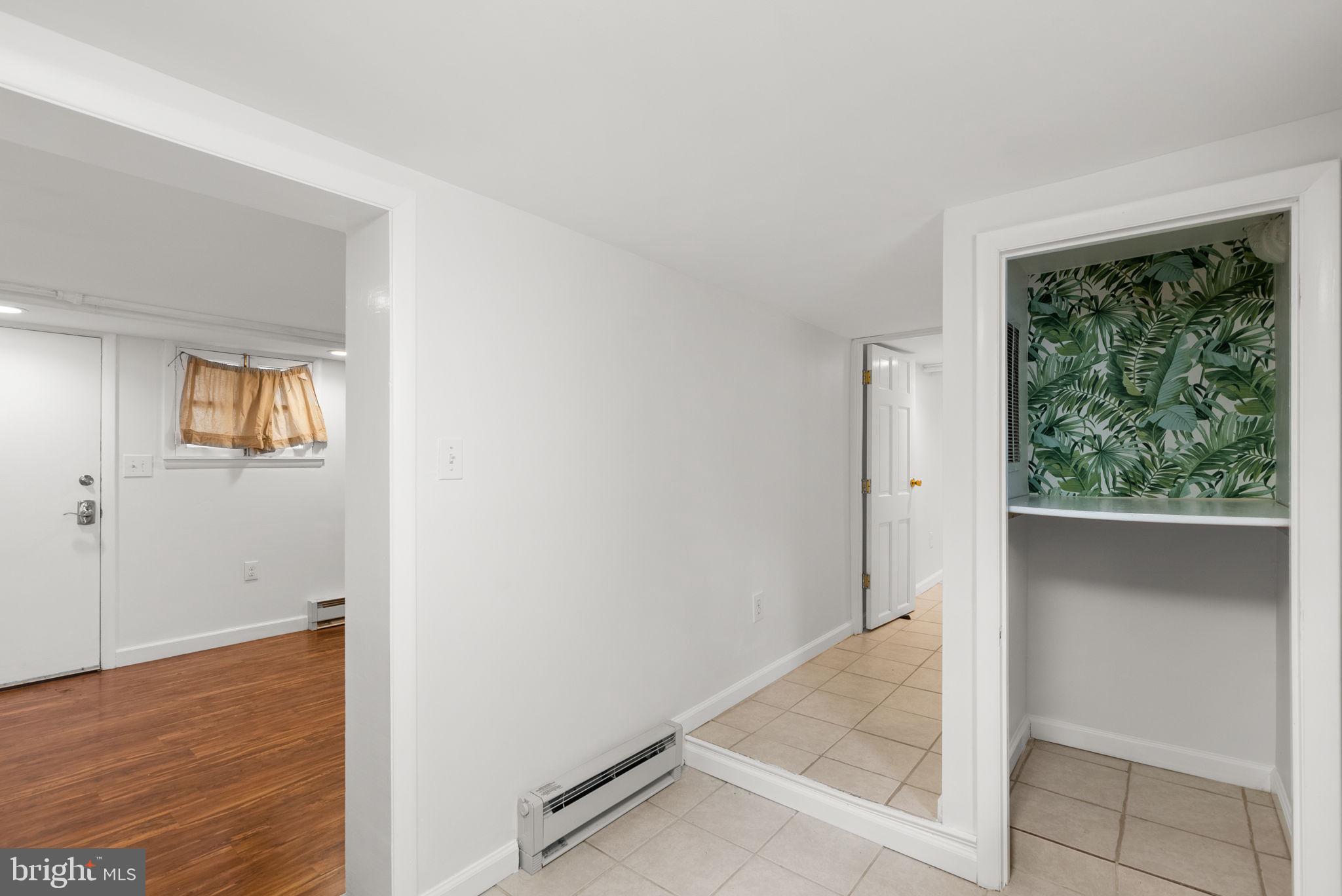 HYATTSVILLE HILLS - Residential