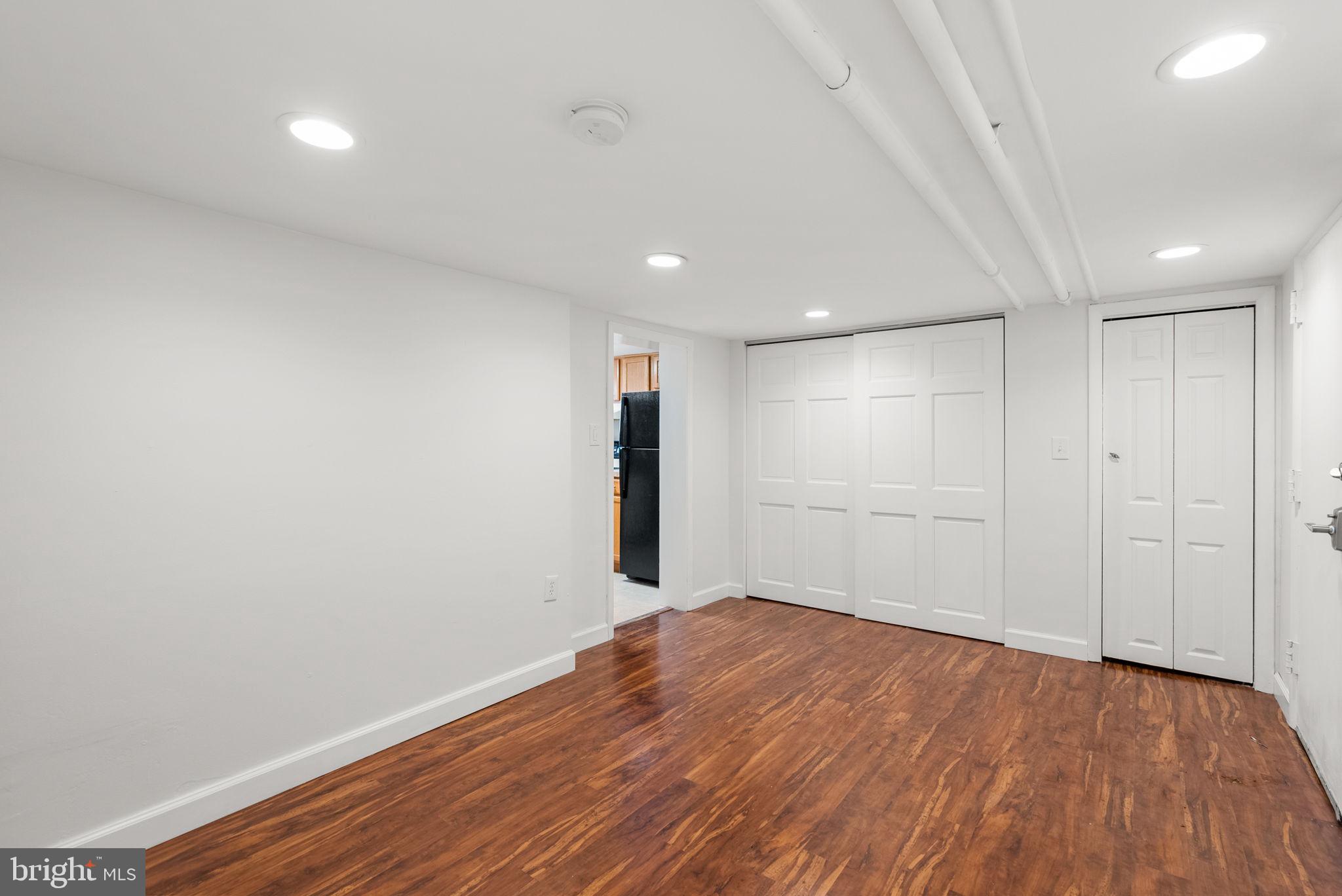 HYATTSVILLE HILLS - Residential