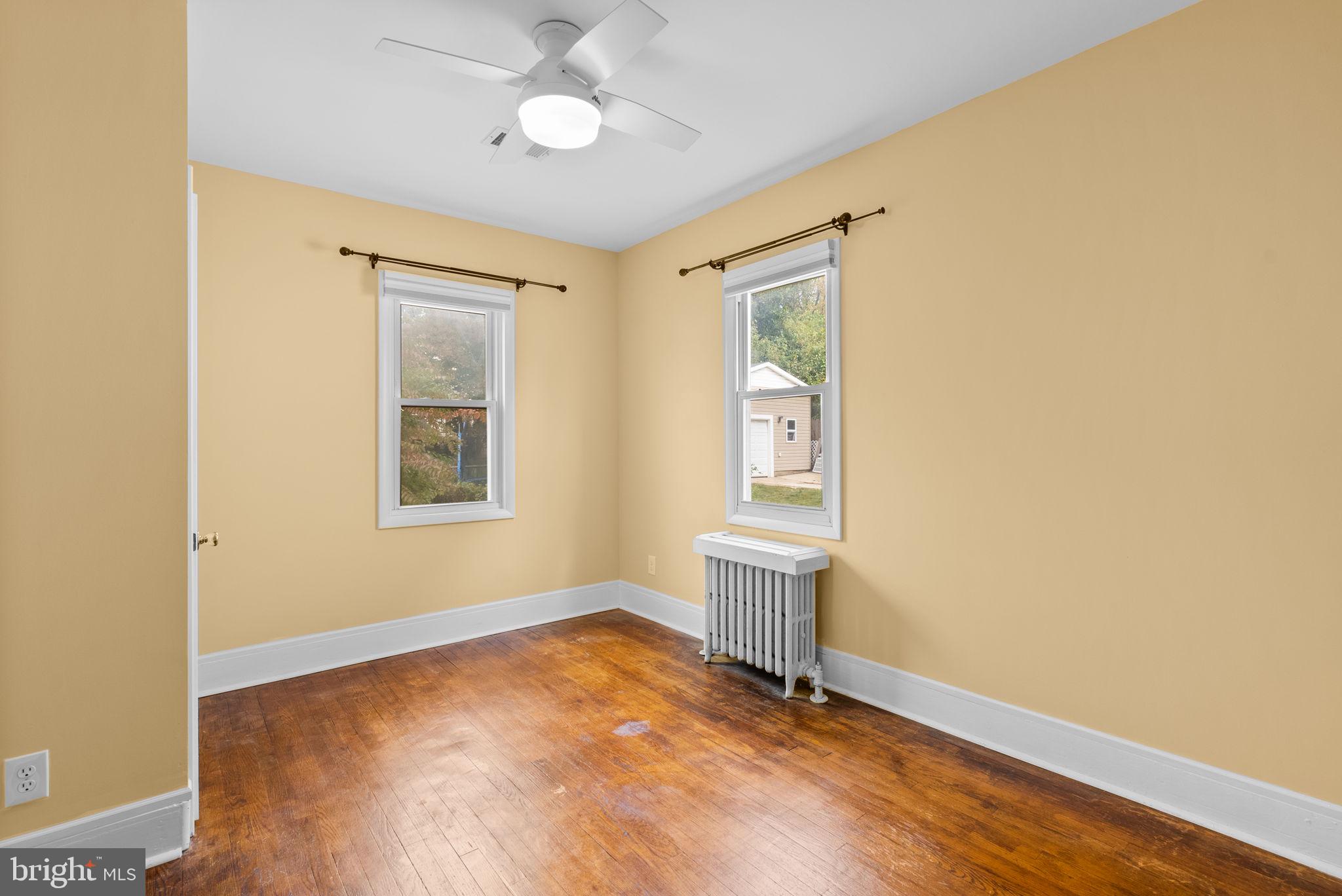 HYATTSVILLE HILLS - Residential