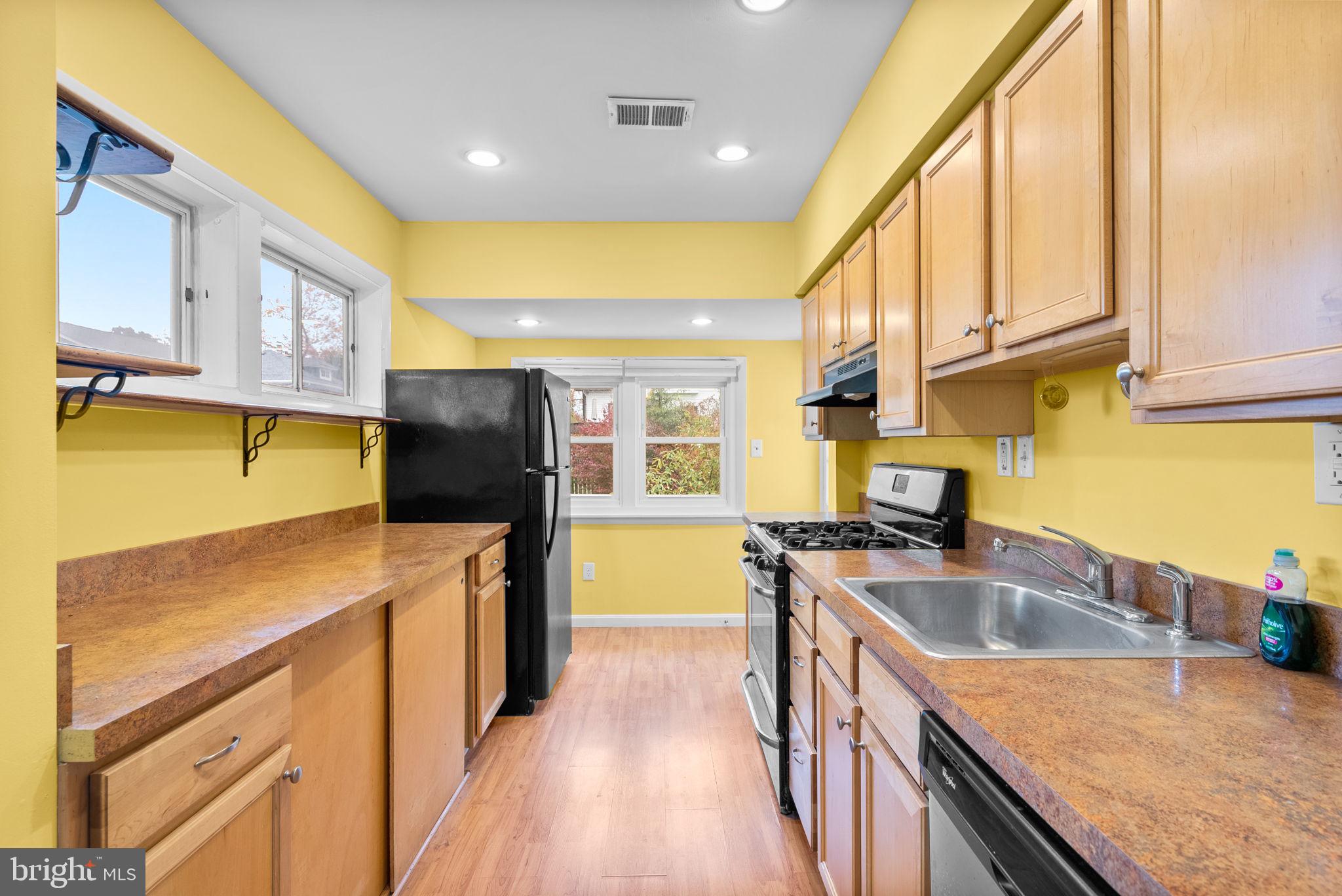 HYATTSVILLE HILLS - Residential