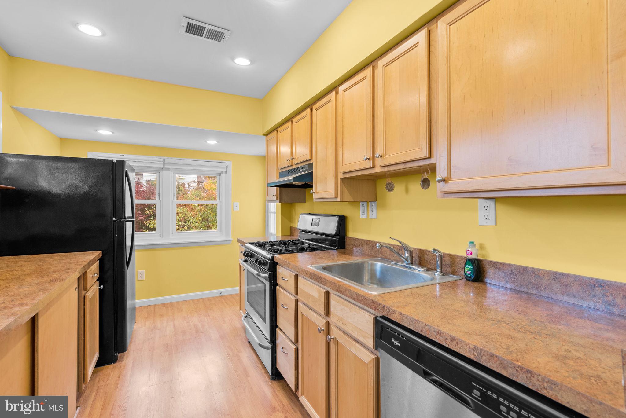 HYATTSVILLE HILLS - Residential