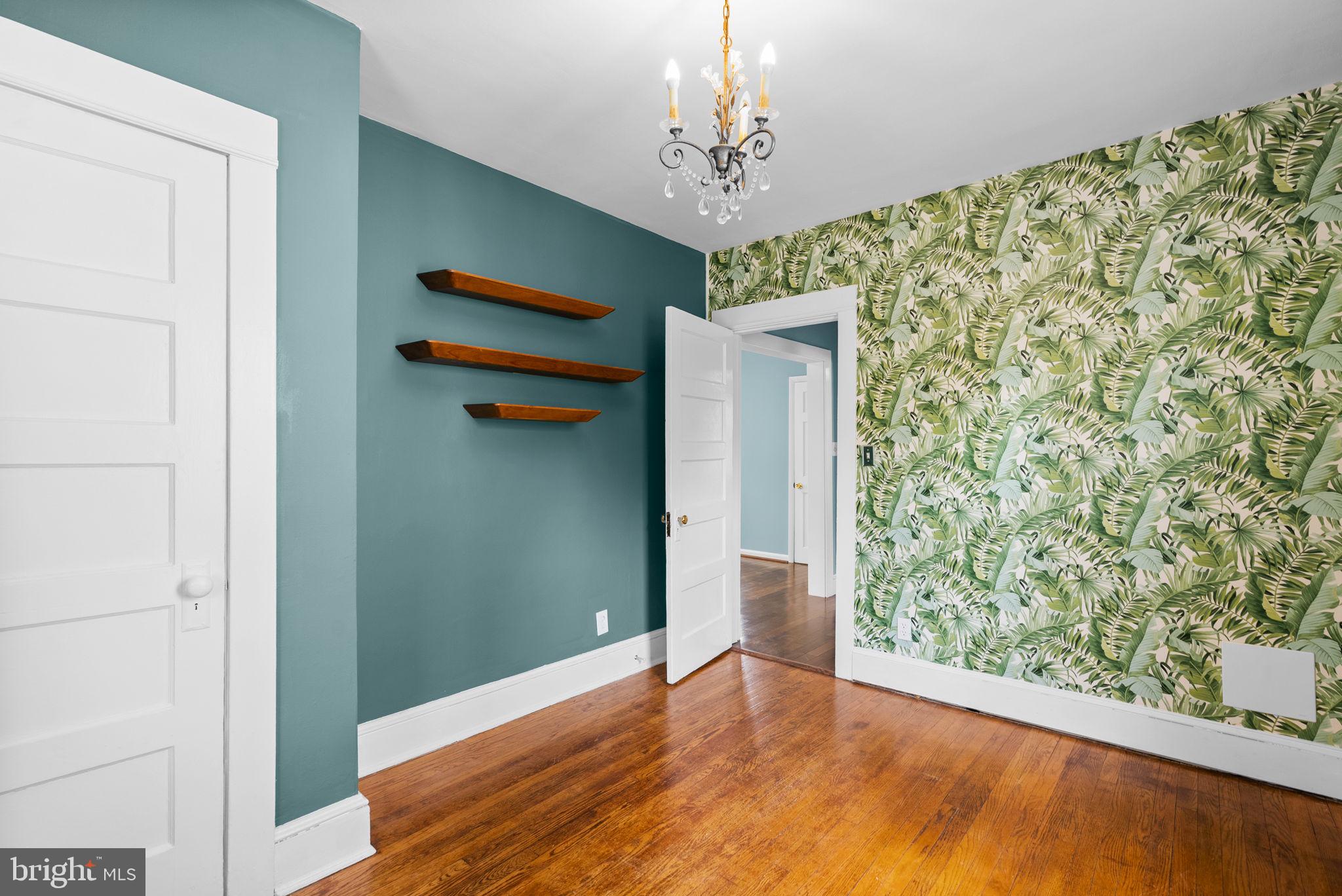 HYATTSVILLE HILLS - Residential