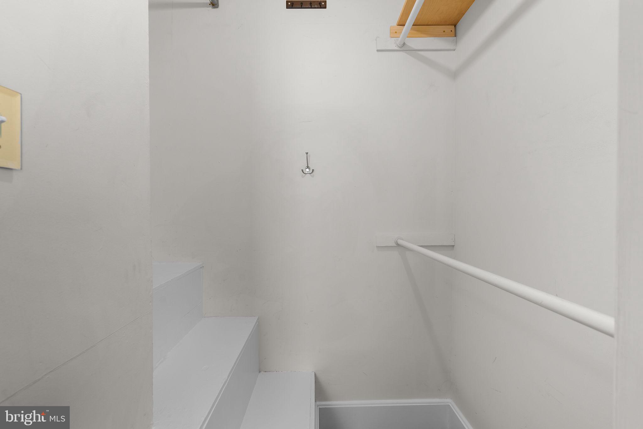 HYATTSVILLE HILLS - Residential