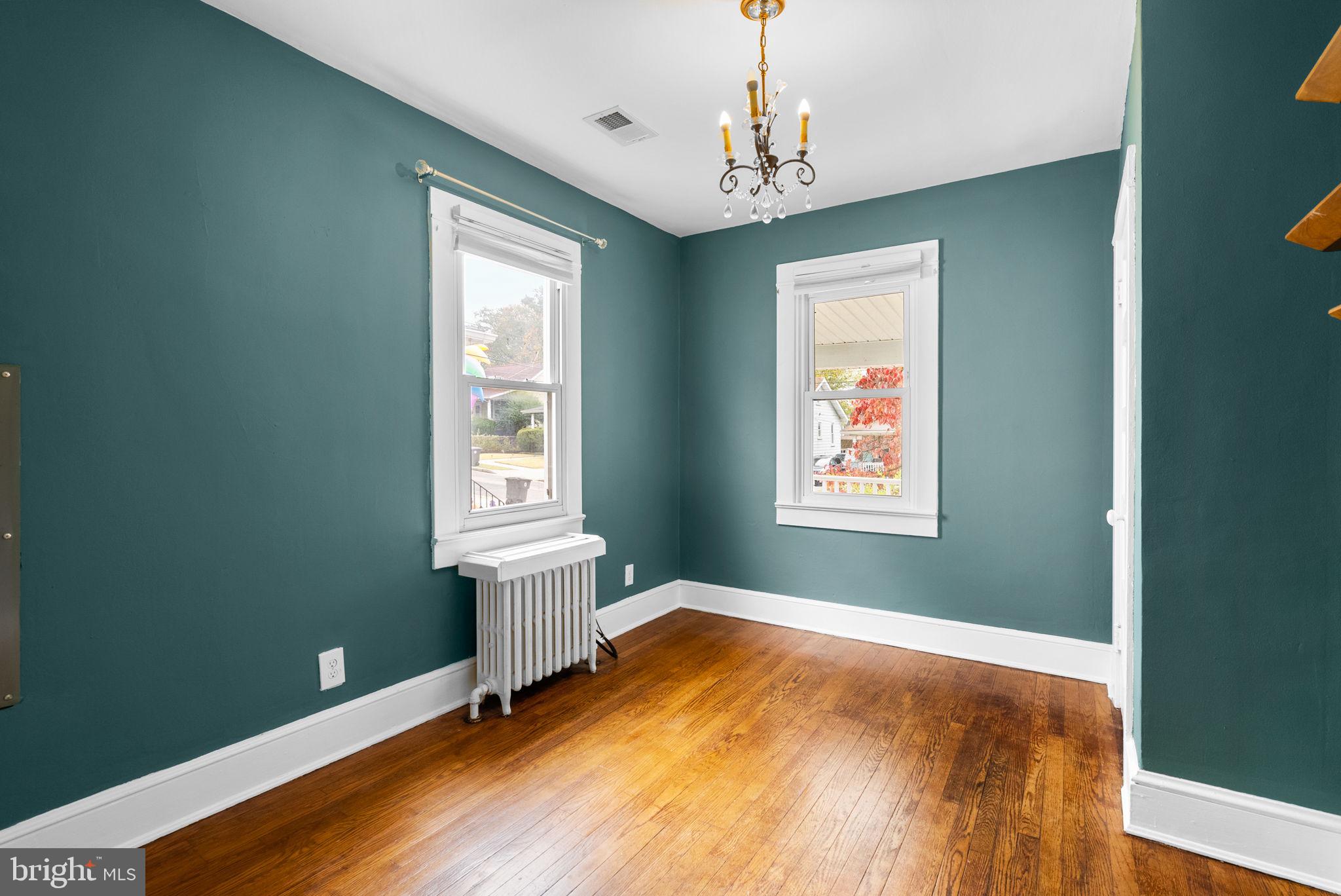 HYATTSVILLE HILLS - Residential