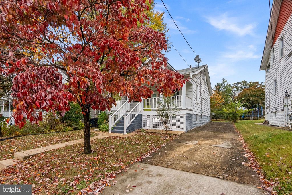 Photo of 4004 Ingraham St, HYATTSVILLE, MD 20781 (MLS # MDPG2181618)