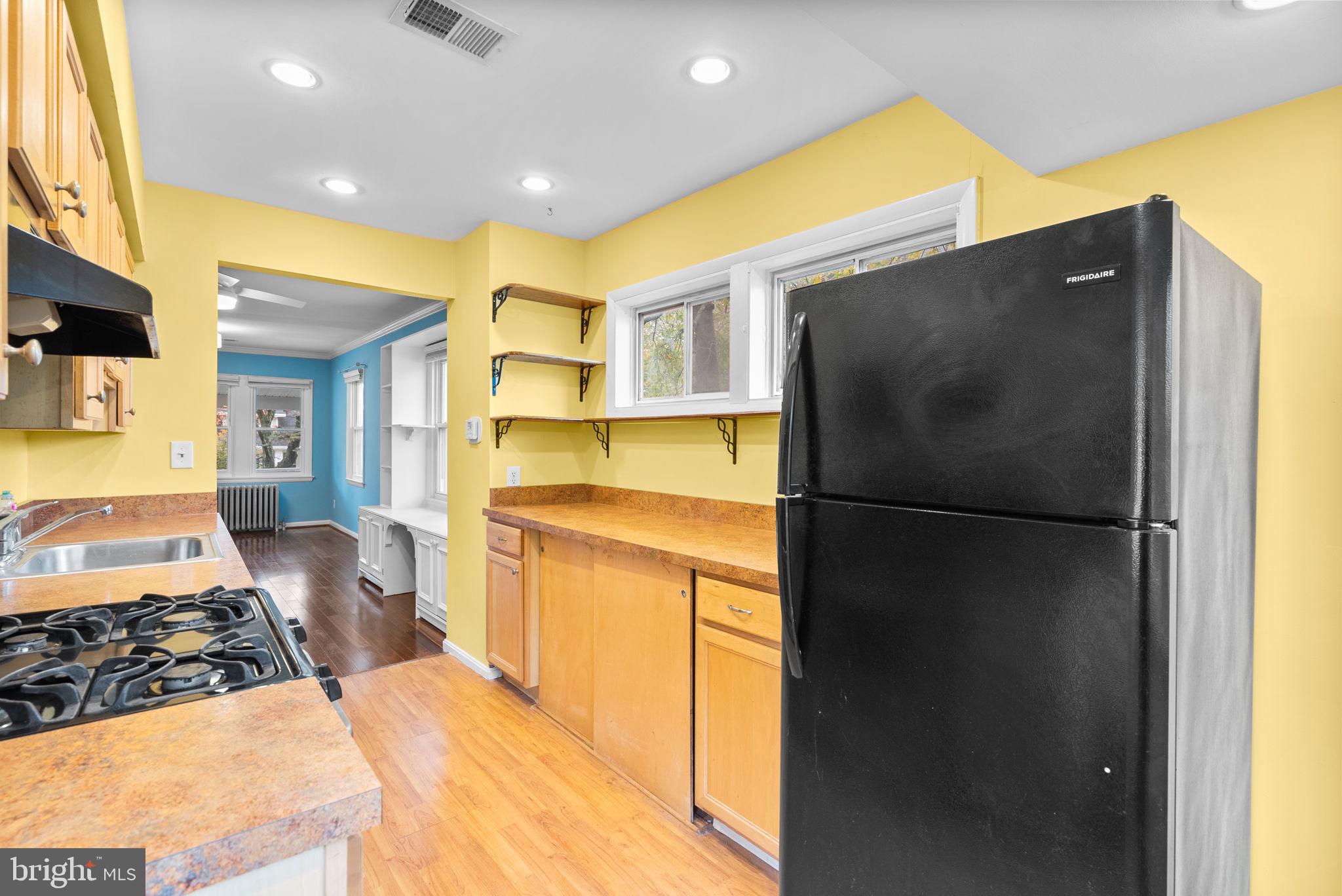 HYATTSVILLE HILLS - Residential