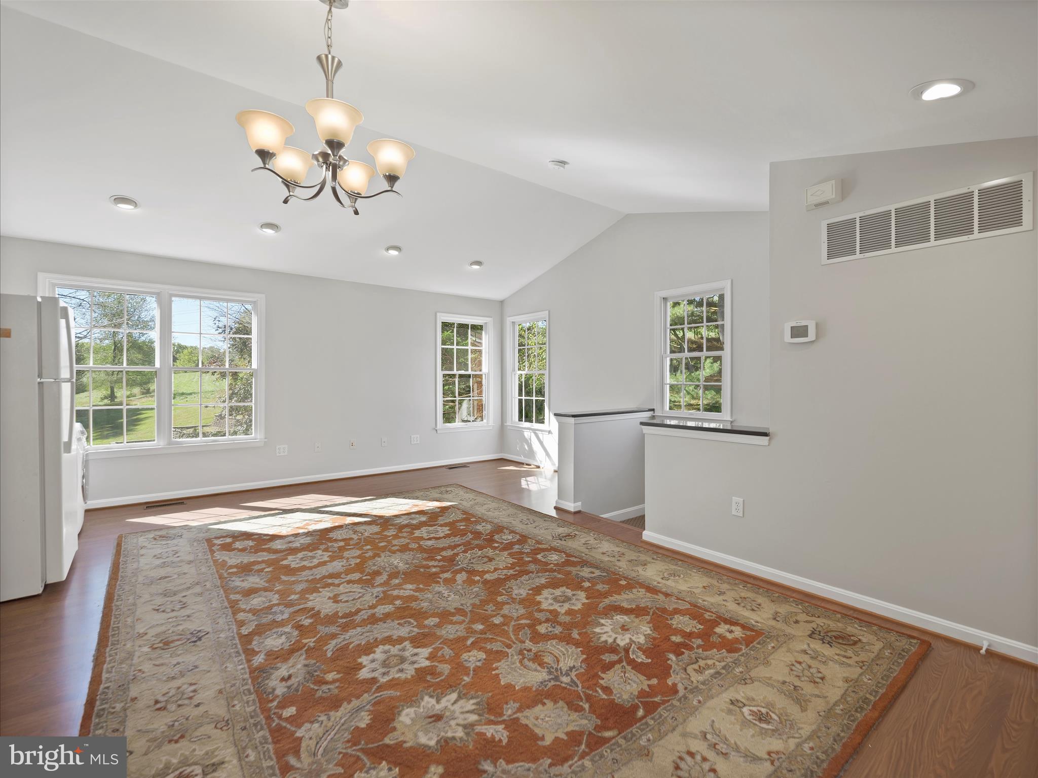 MOUNT HEBRON - Residential