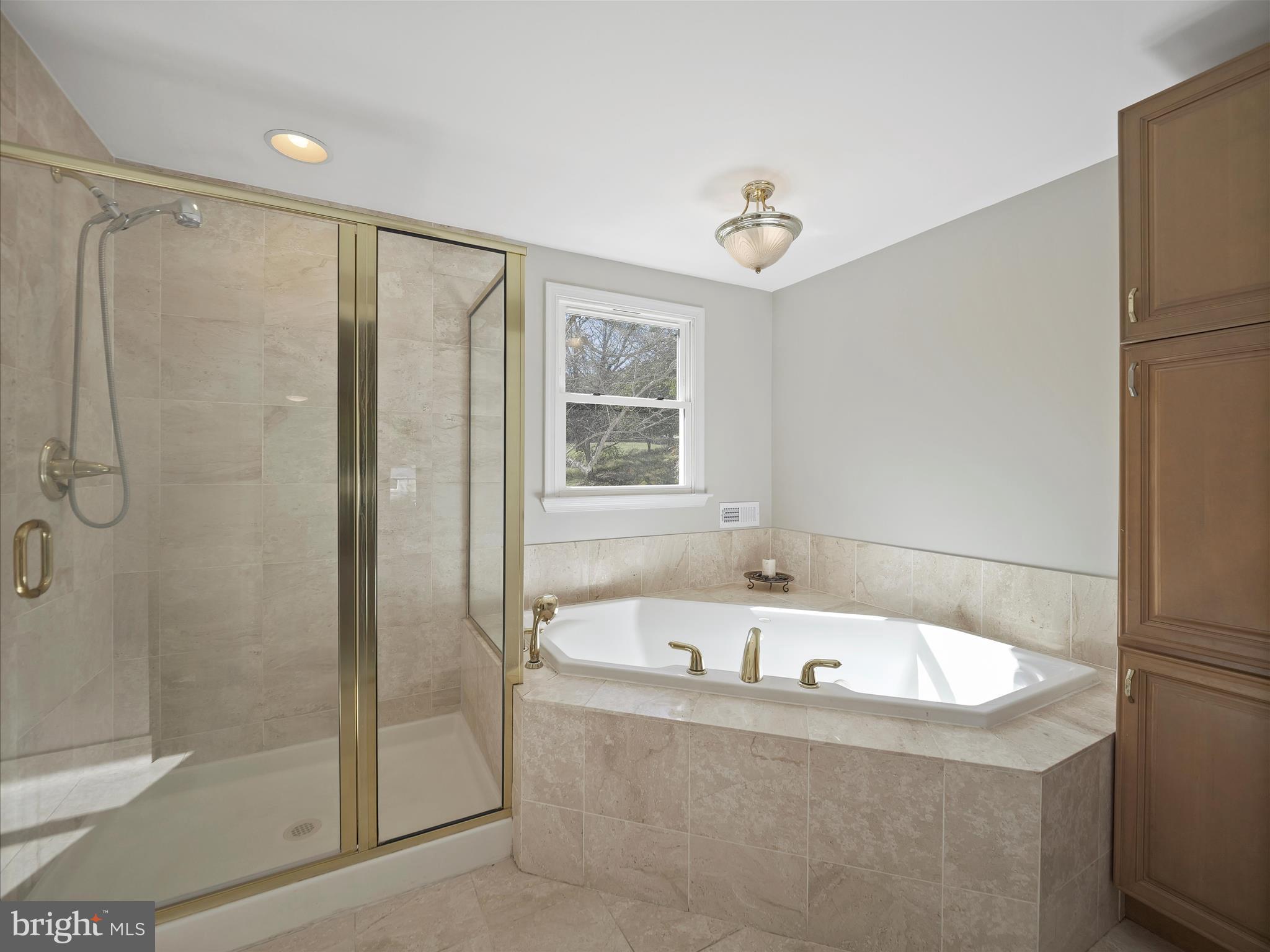 MOUNT HEBRON - Residential