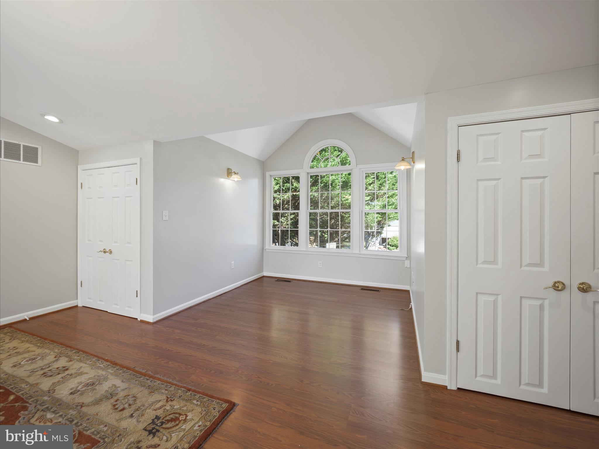 MOUNT HEBRON - Residential