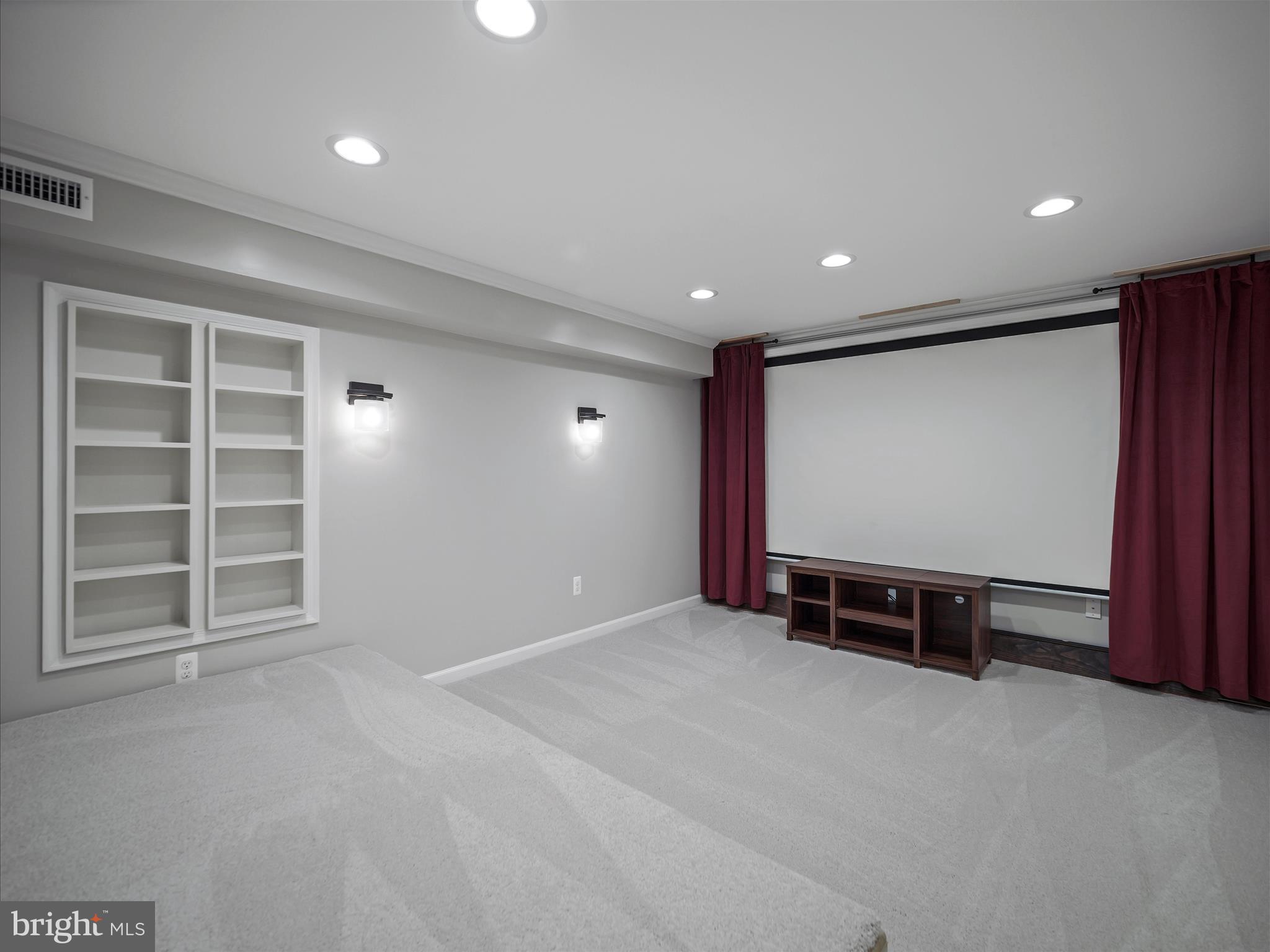 MOUNT HEBRON - Residential