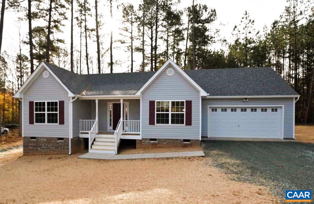 LAKE MONTICELLO - Residential