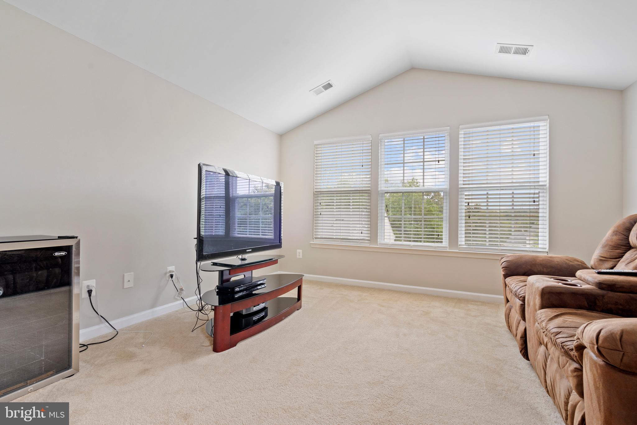 HOLLY CREEK - Residential