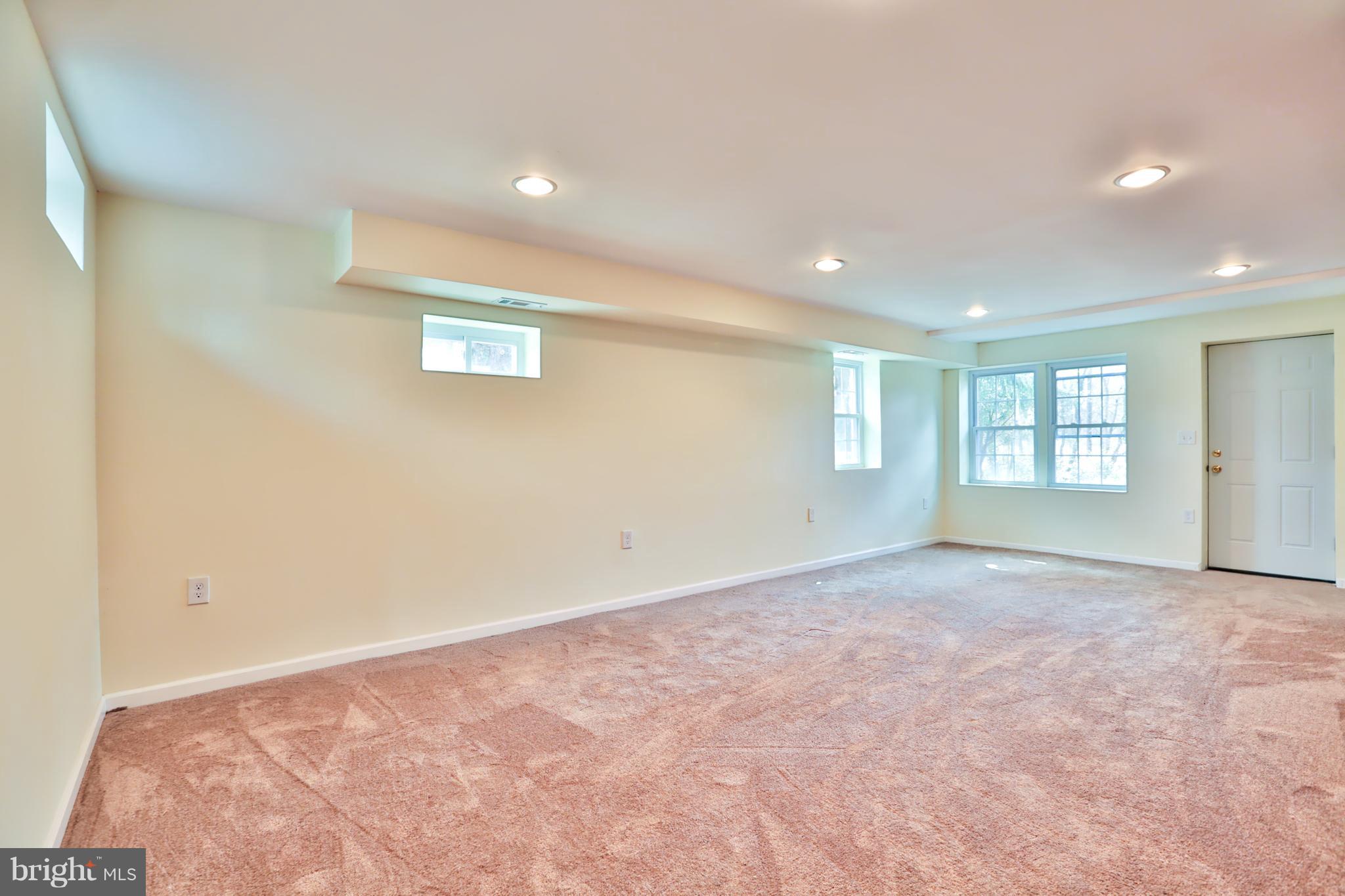 BEAVERBROOK - Residential