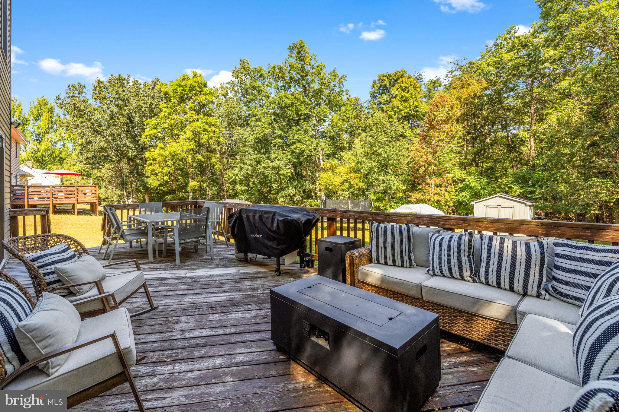 LAKE HOLIDAY ESTATES - Residential