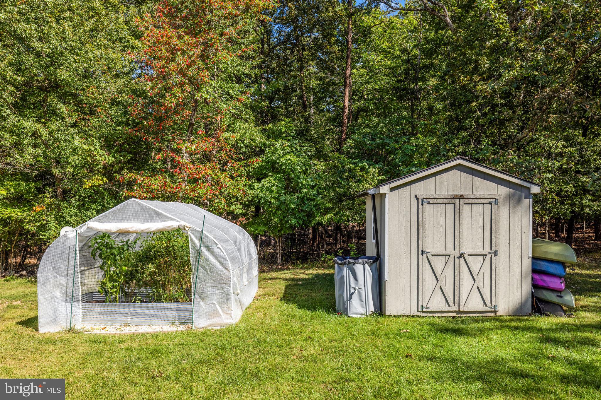 LAKE HOLIDAY ESTATES - Residential