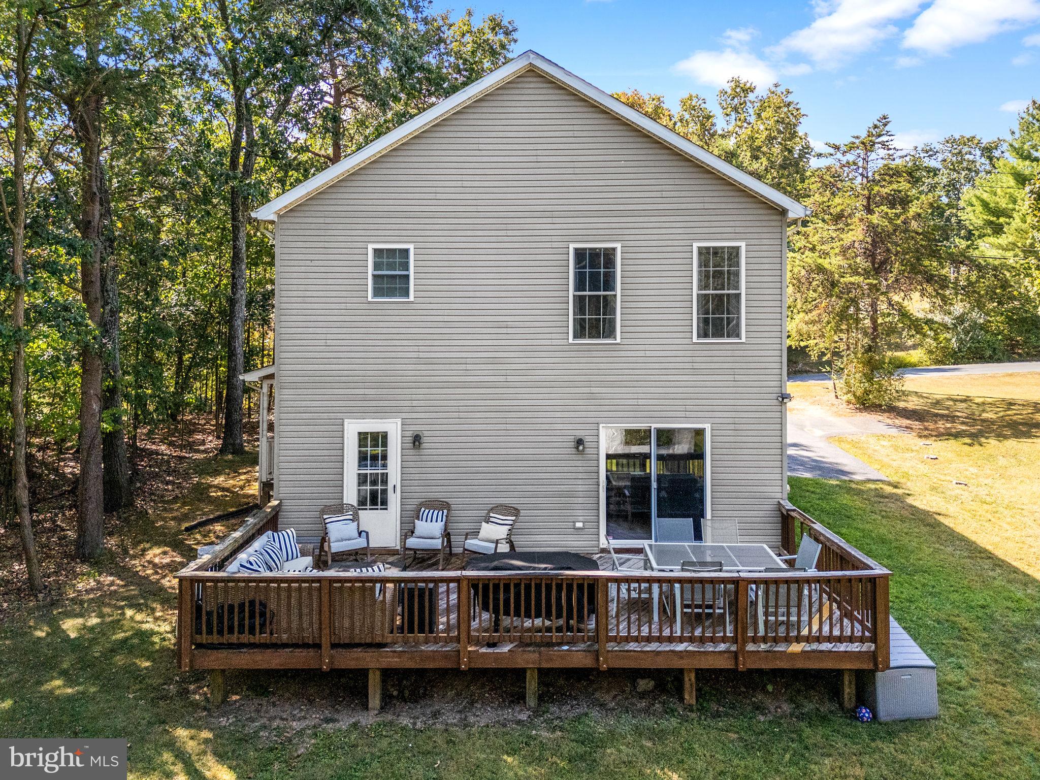 LAKE HOLIDAY ESTATES - Residential