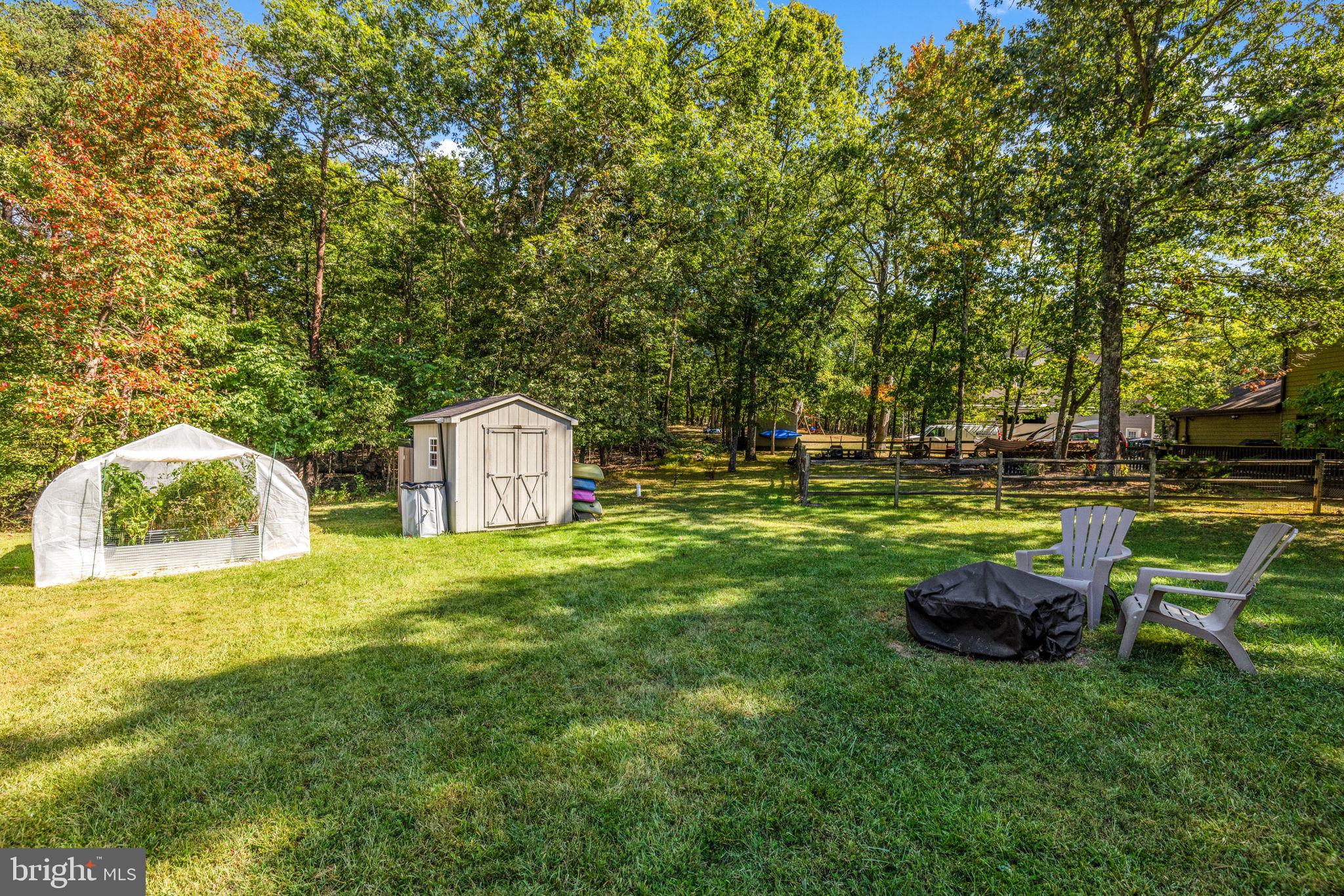 LAKE HOLIDAY ESTATES - Residential