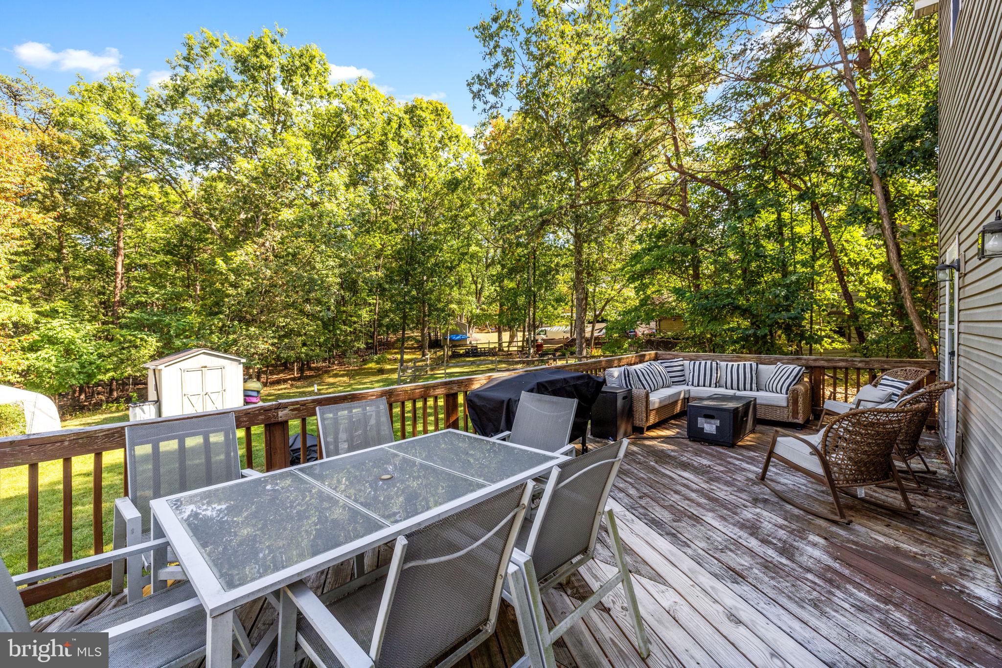 LAKE HOLIDAY ESTATES - Residential