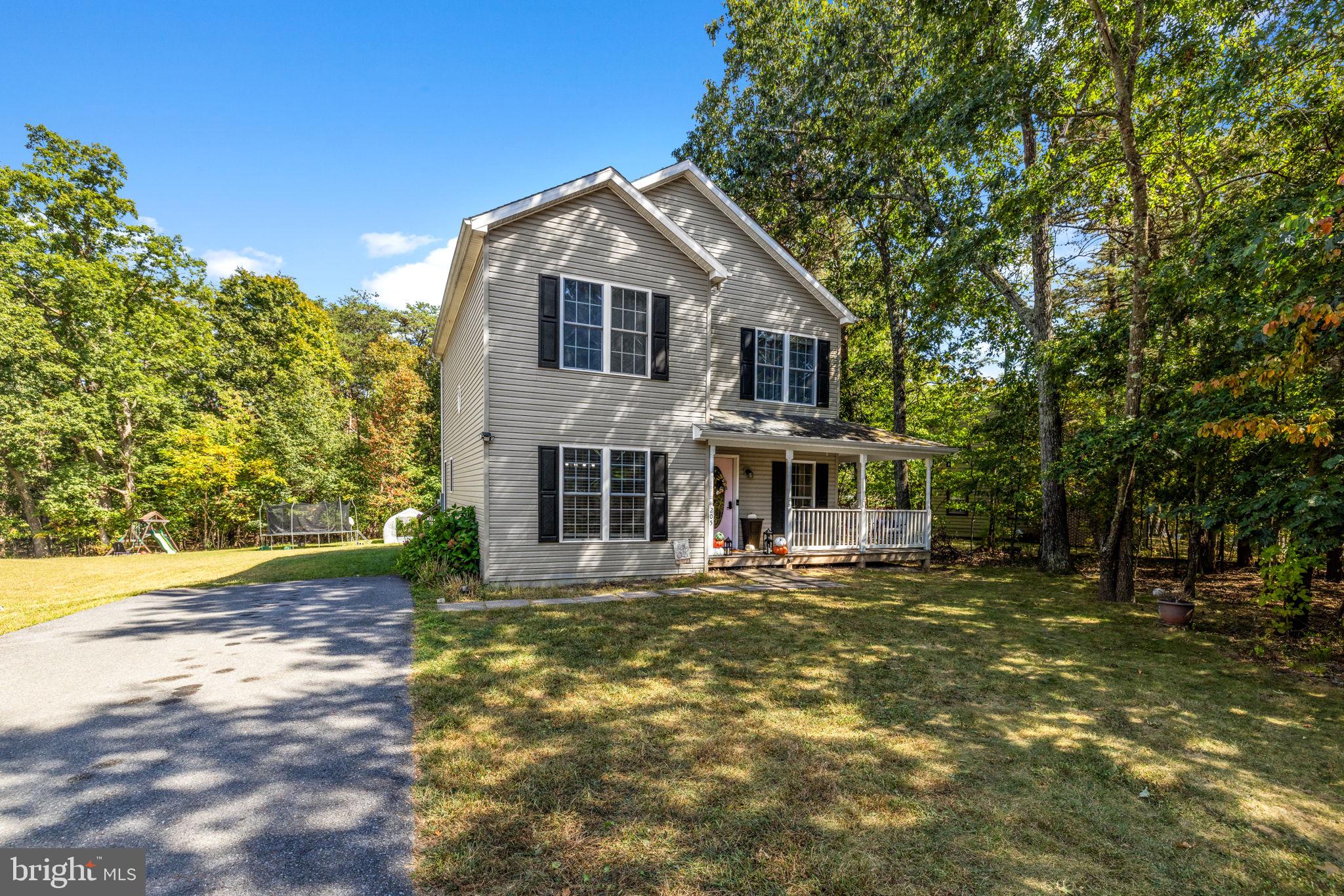 LAKE HOLIDAY ESTATES - Residential