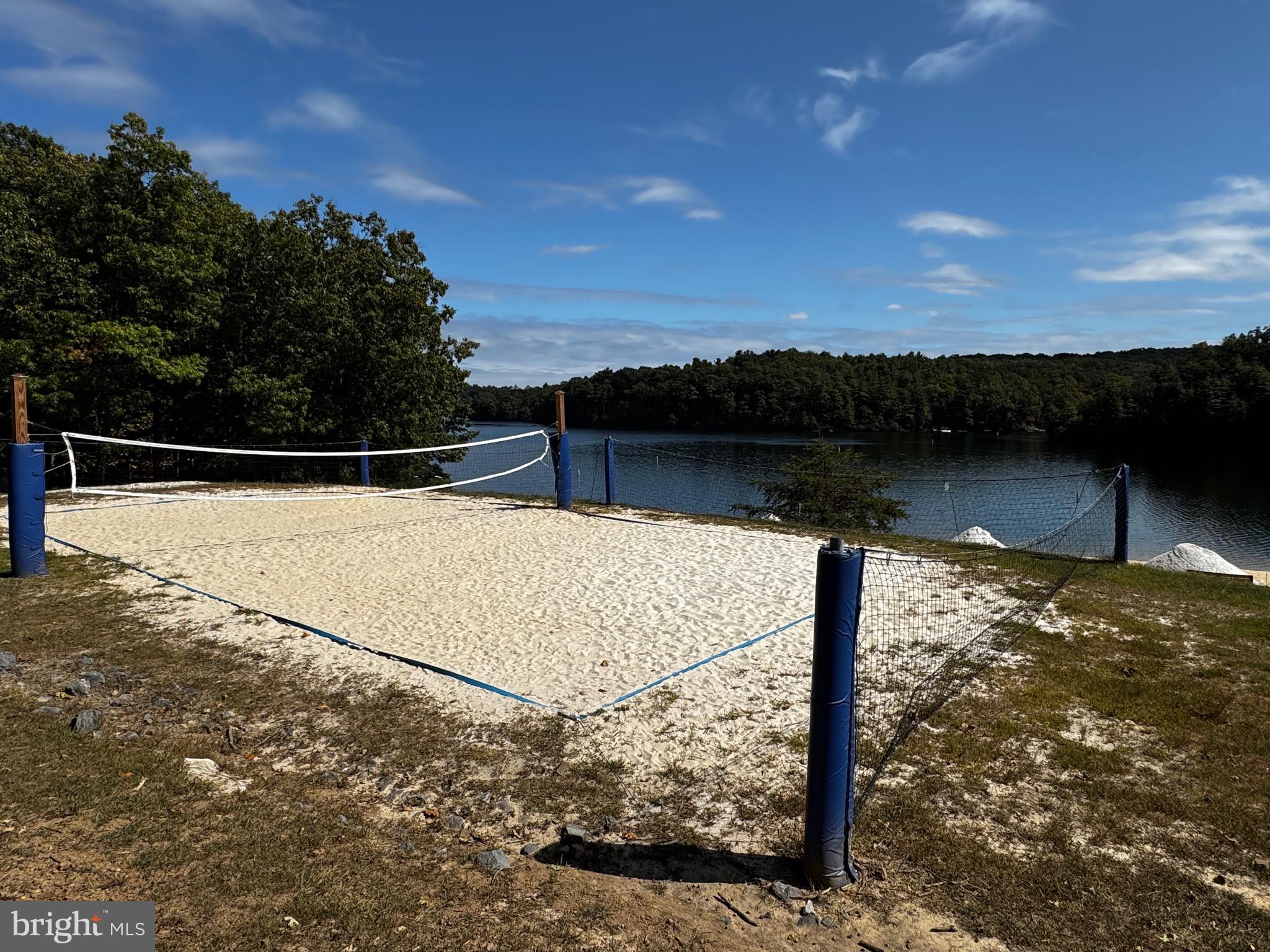 LAKE HOLIDAY ESTATES - Residential