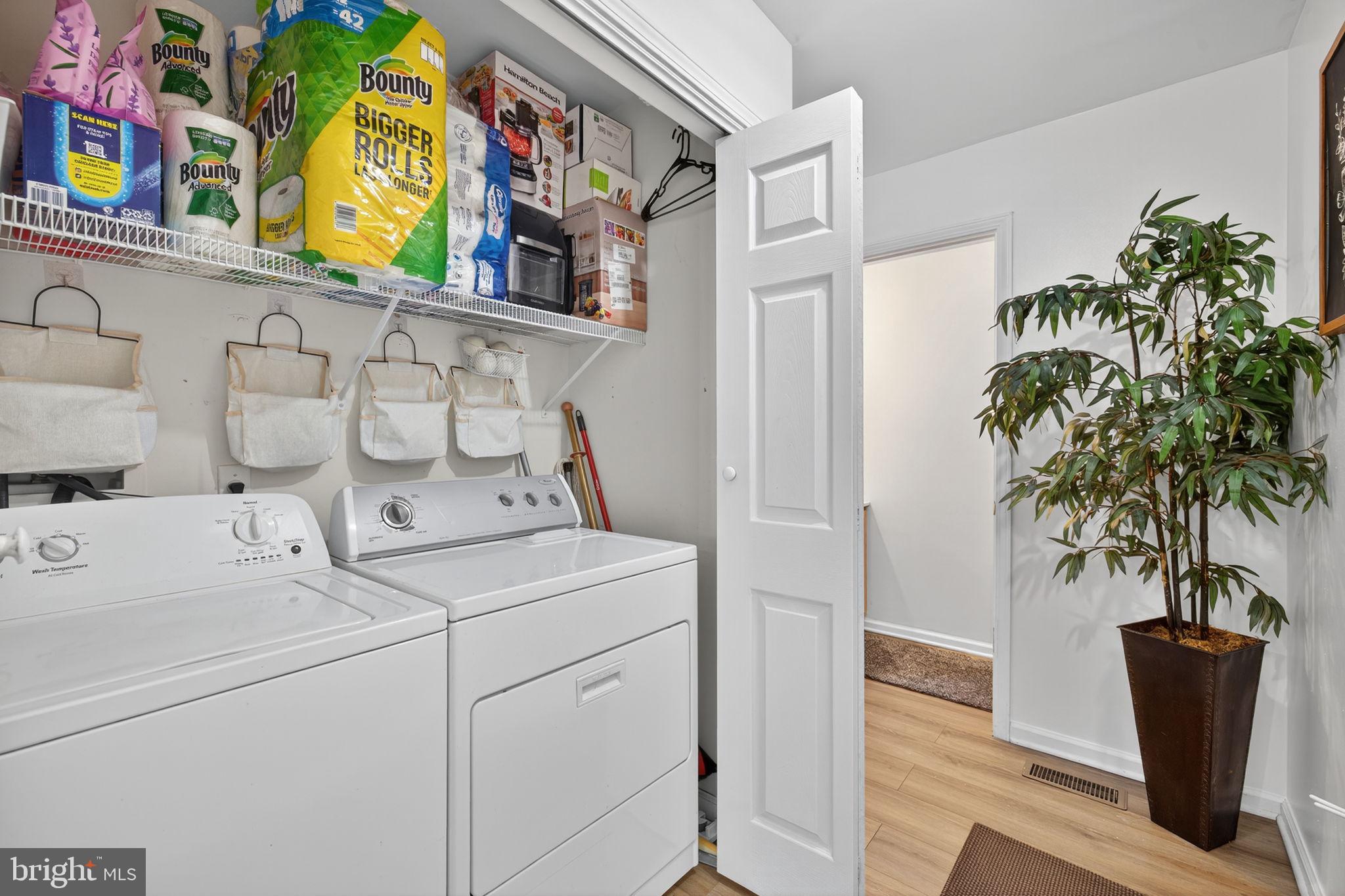 LAKE HOLIDAY ESTATES - Residential