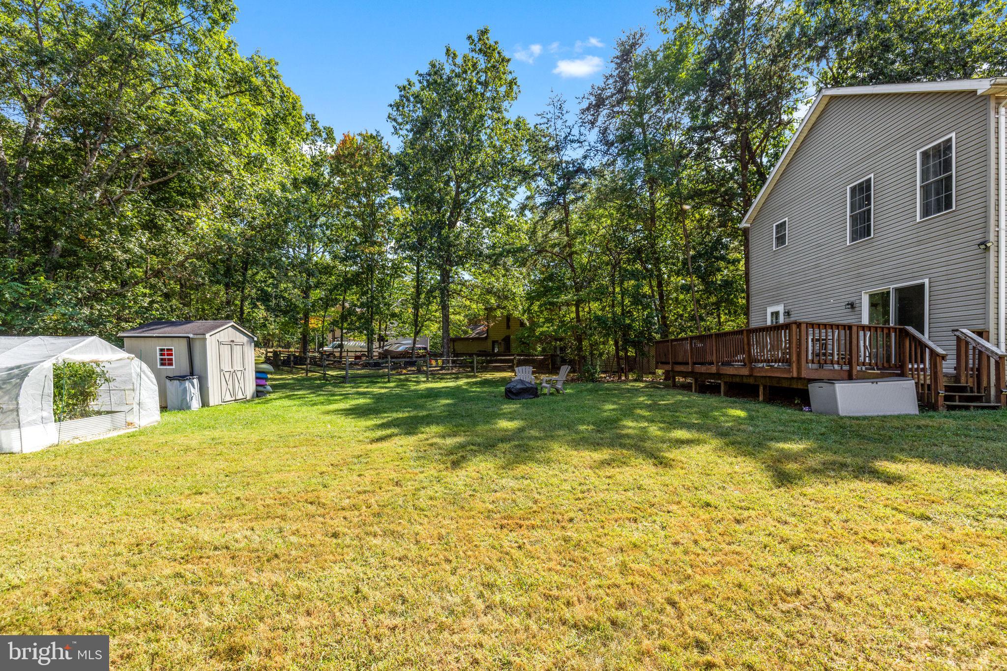 LAKE HOLIDAY ESTATES - Residential