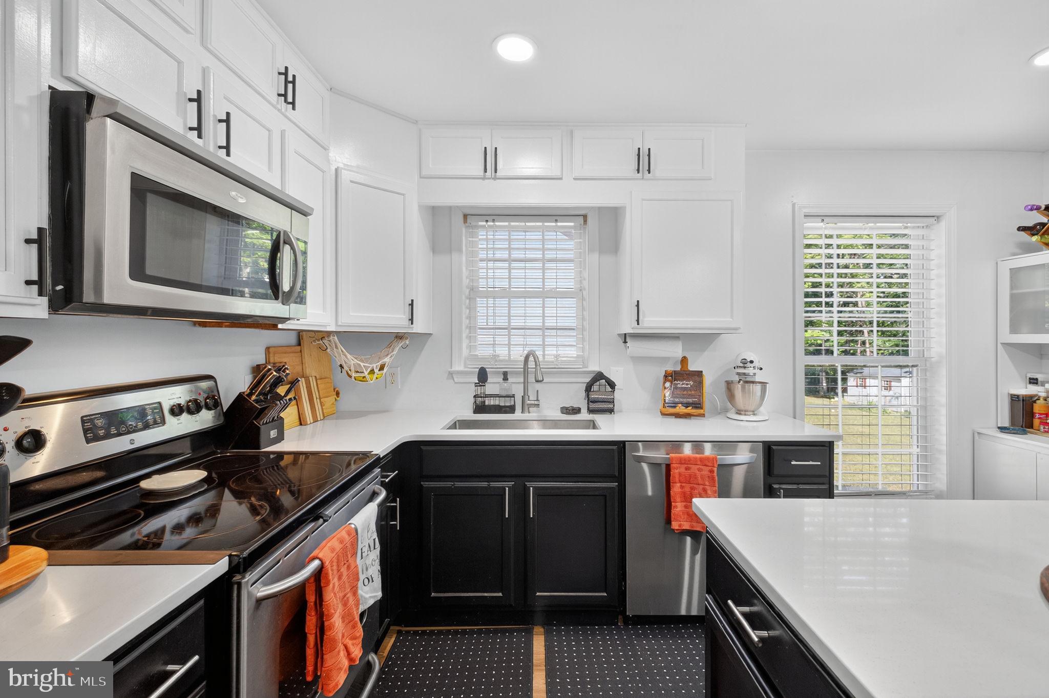 LAKE HOLIDAY ESTATES - Residential