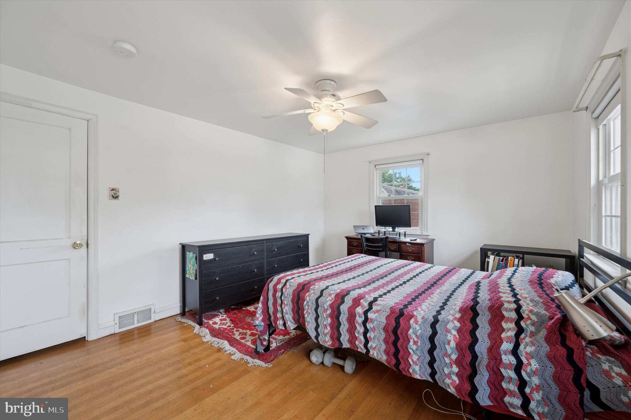 HOLLY HOUSE - Residential