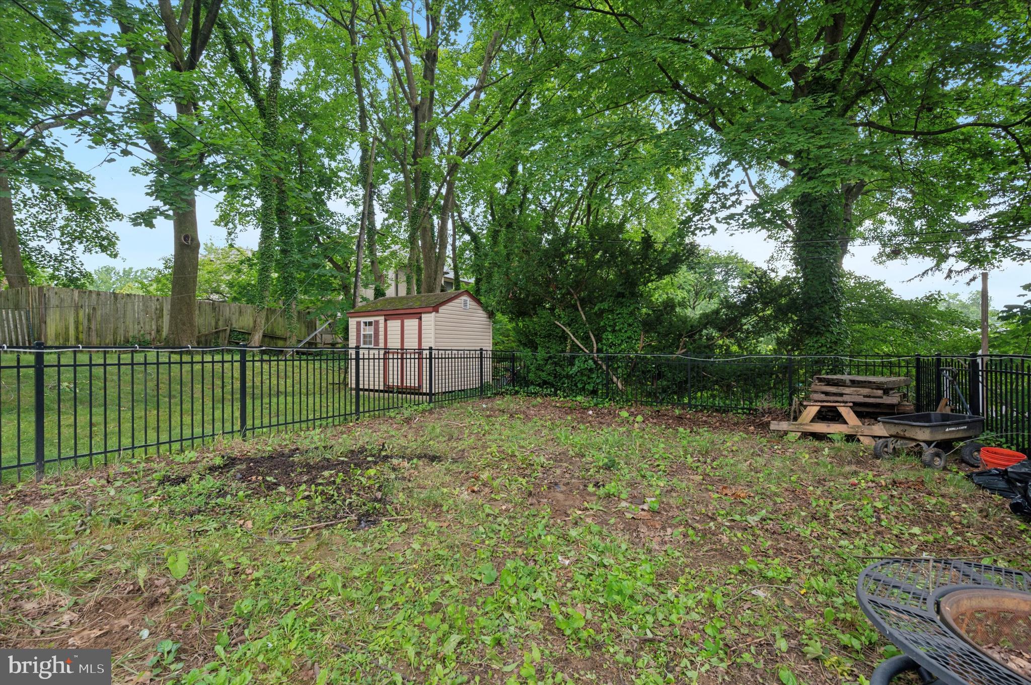 HOLLY HOUSE - Residential