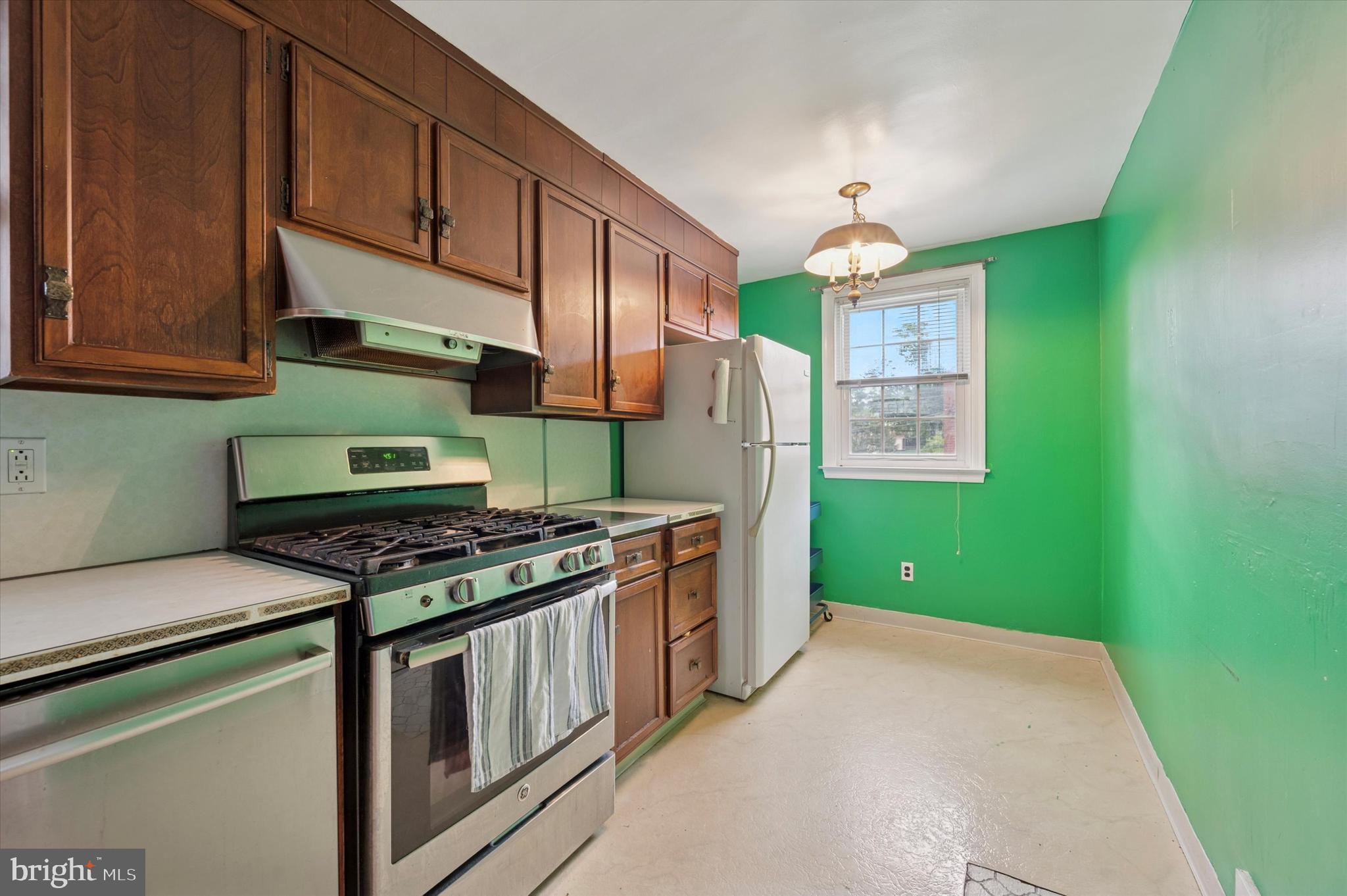 HOLLY HOUSE - Residential