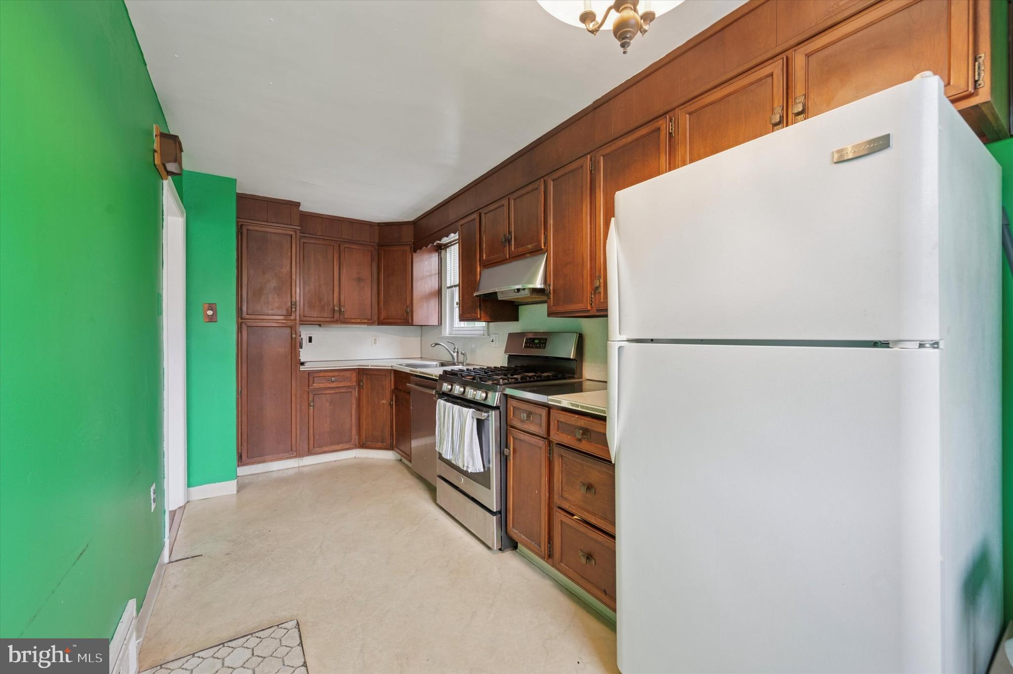 HOLLY HOUSE - Residential